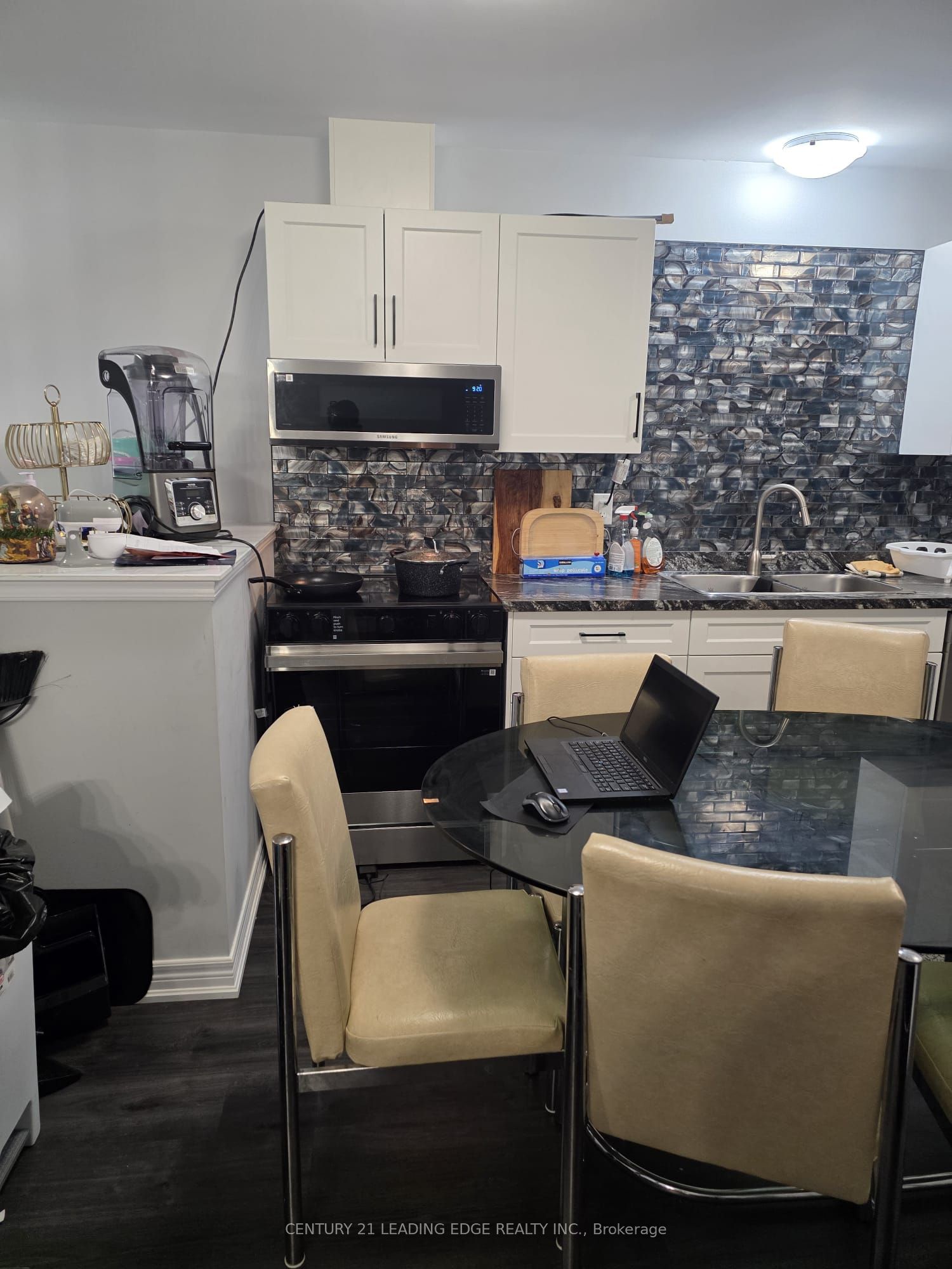 152 Mary Street Property Photo 6