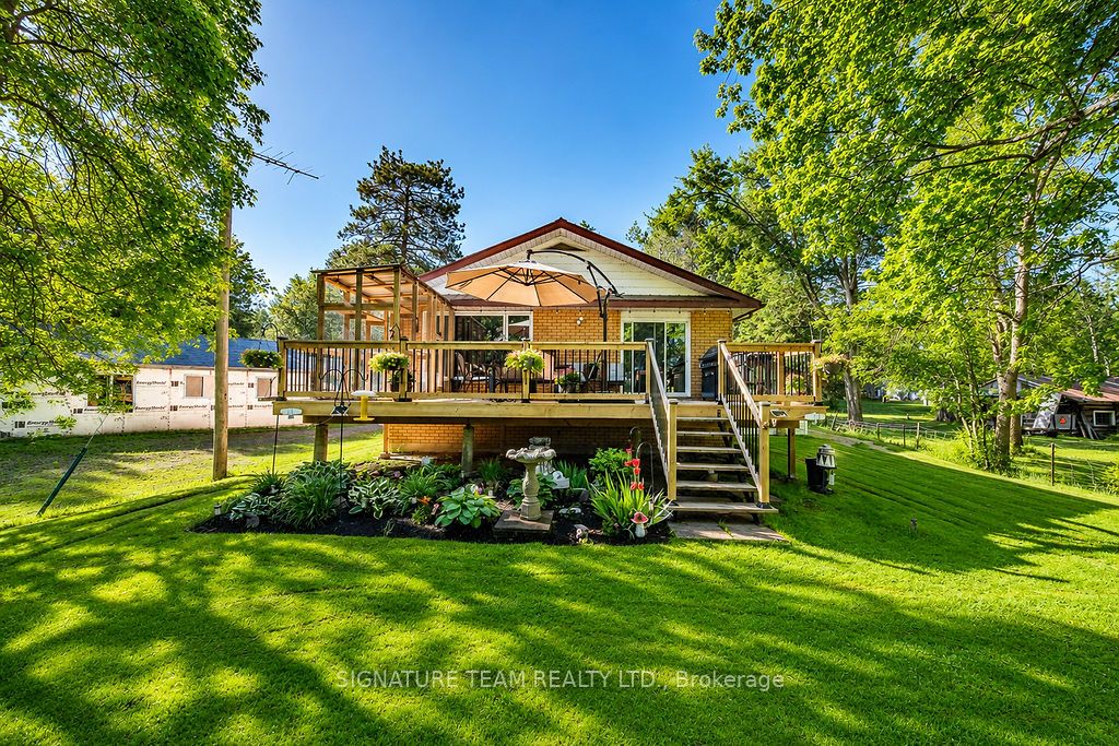 1706 Black Bay Road Property Photo 3
