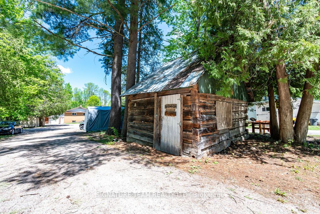 1706 Black Bay Road Property Photo 22