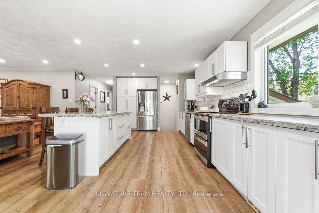 1706 Black Bay Road Property Photo 28