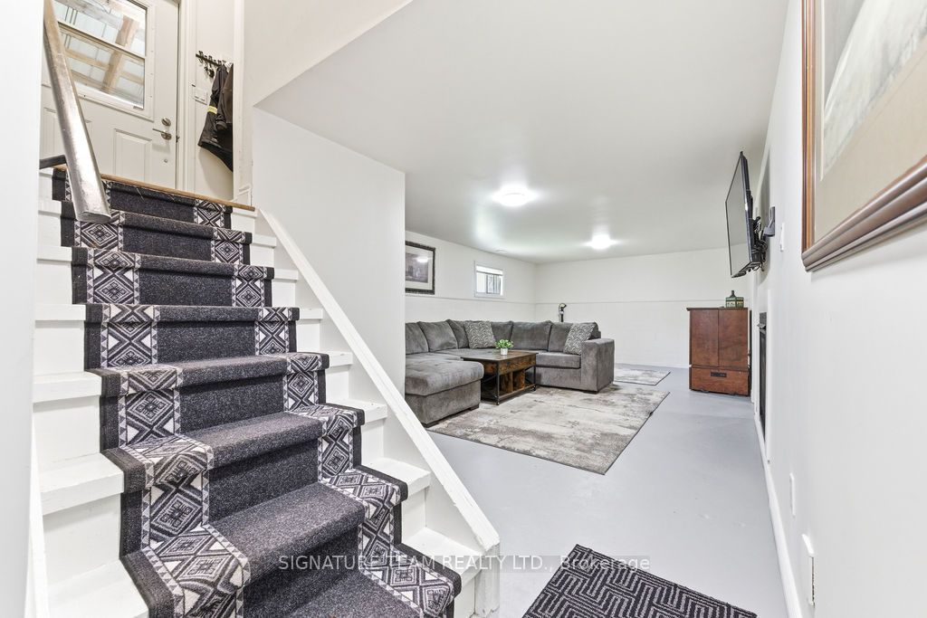1706 Black Bay Road Property Photo 44