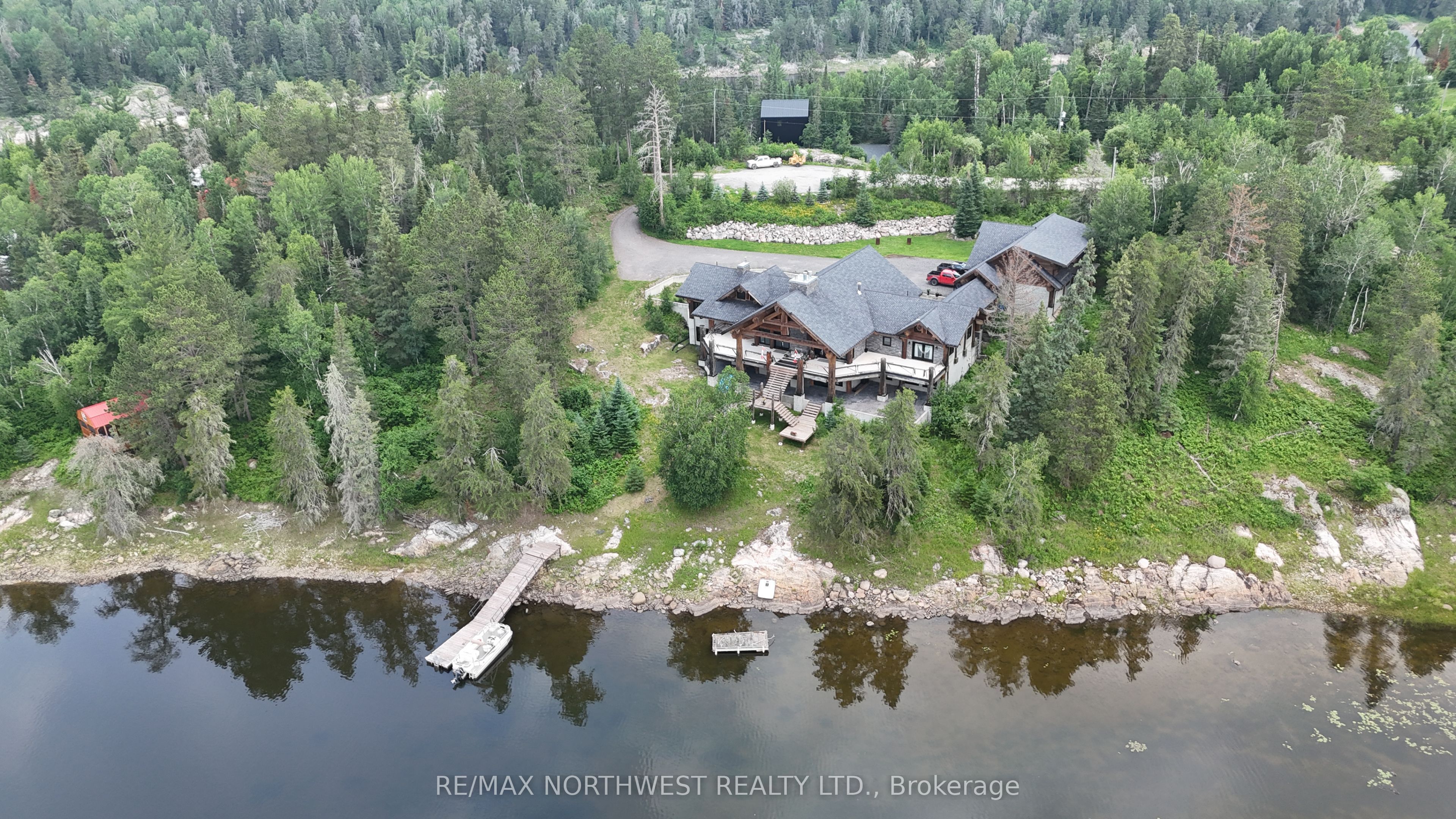 76 Middle Lake/winnipeg River Property Photo 1