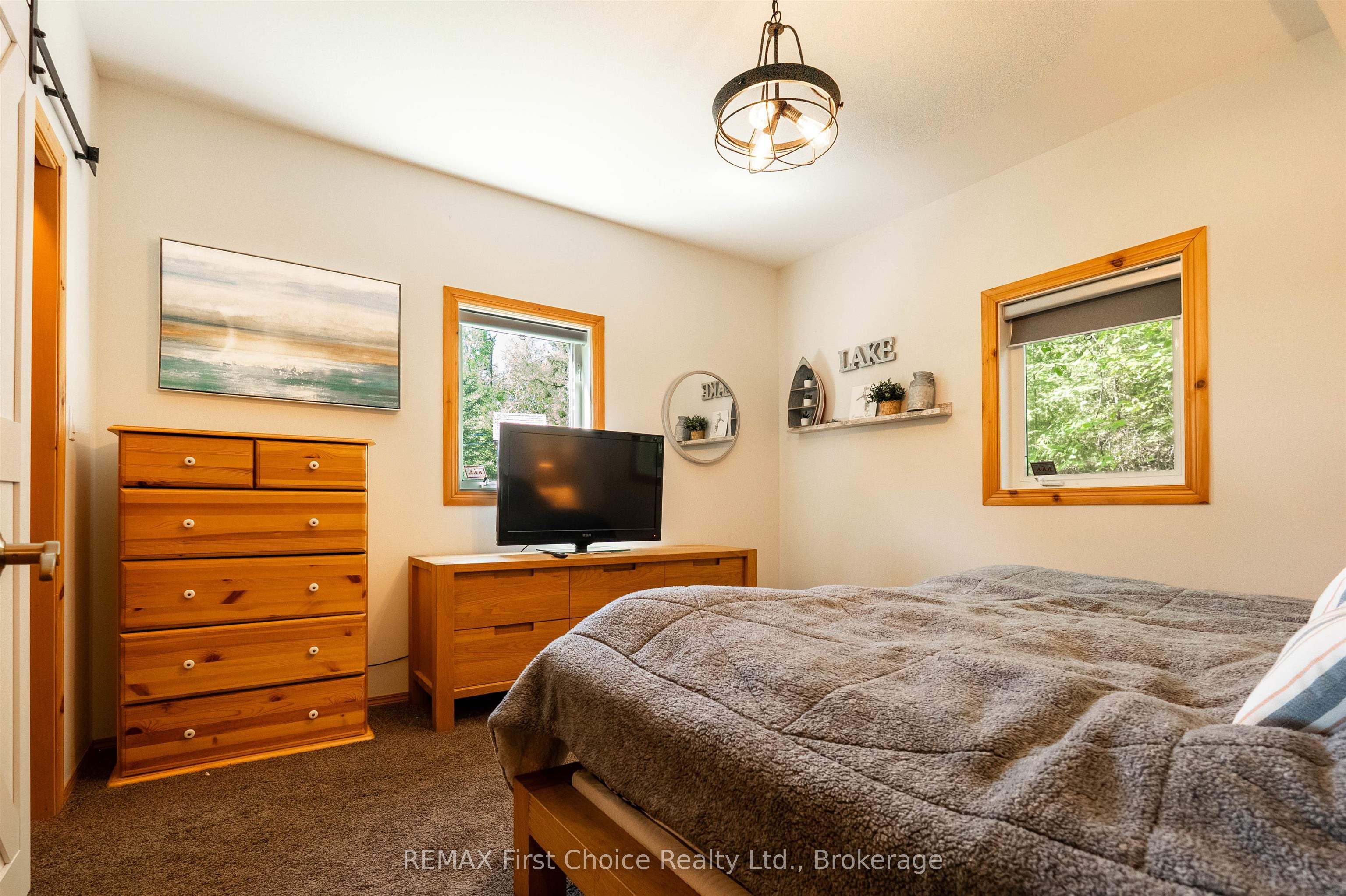 220d Phantom Drive Property Photo 28