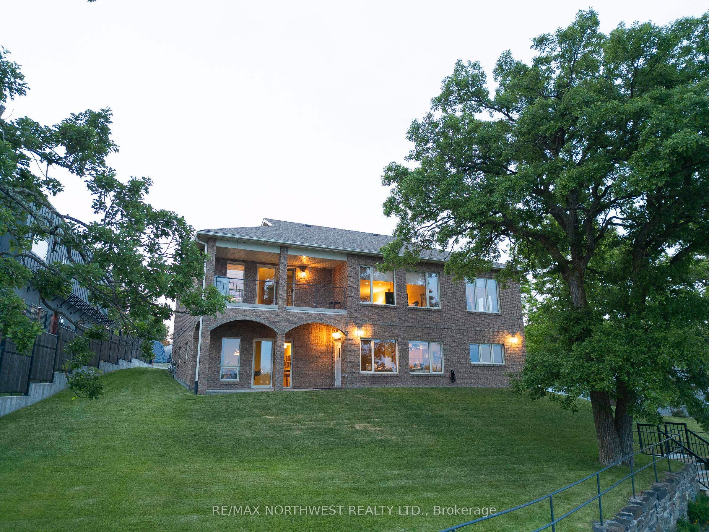 110 Lakeside Crescent Property Photo 1