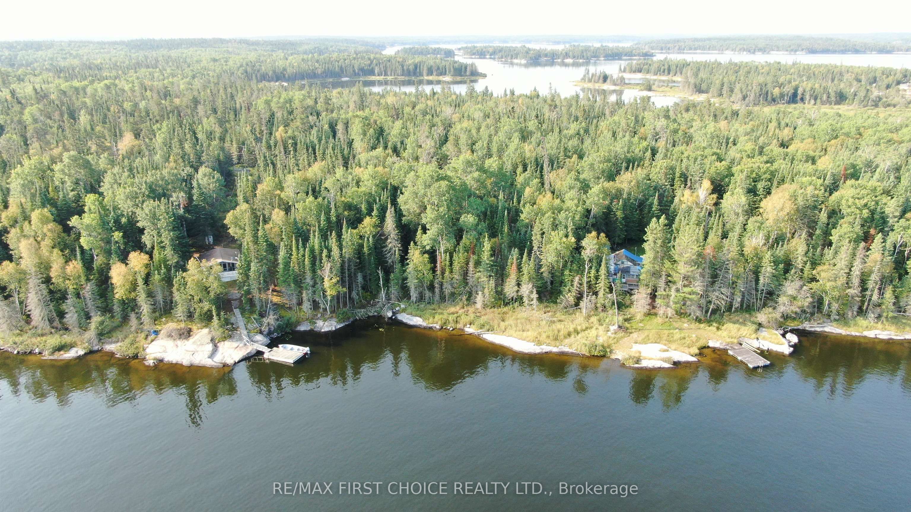 S882 Winnipeg River Property Photo 1