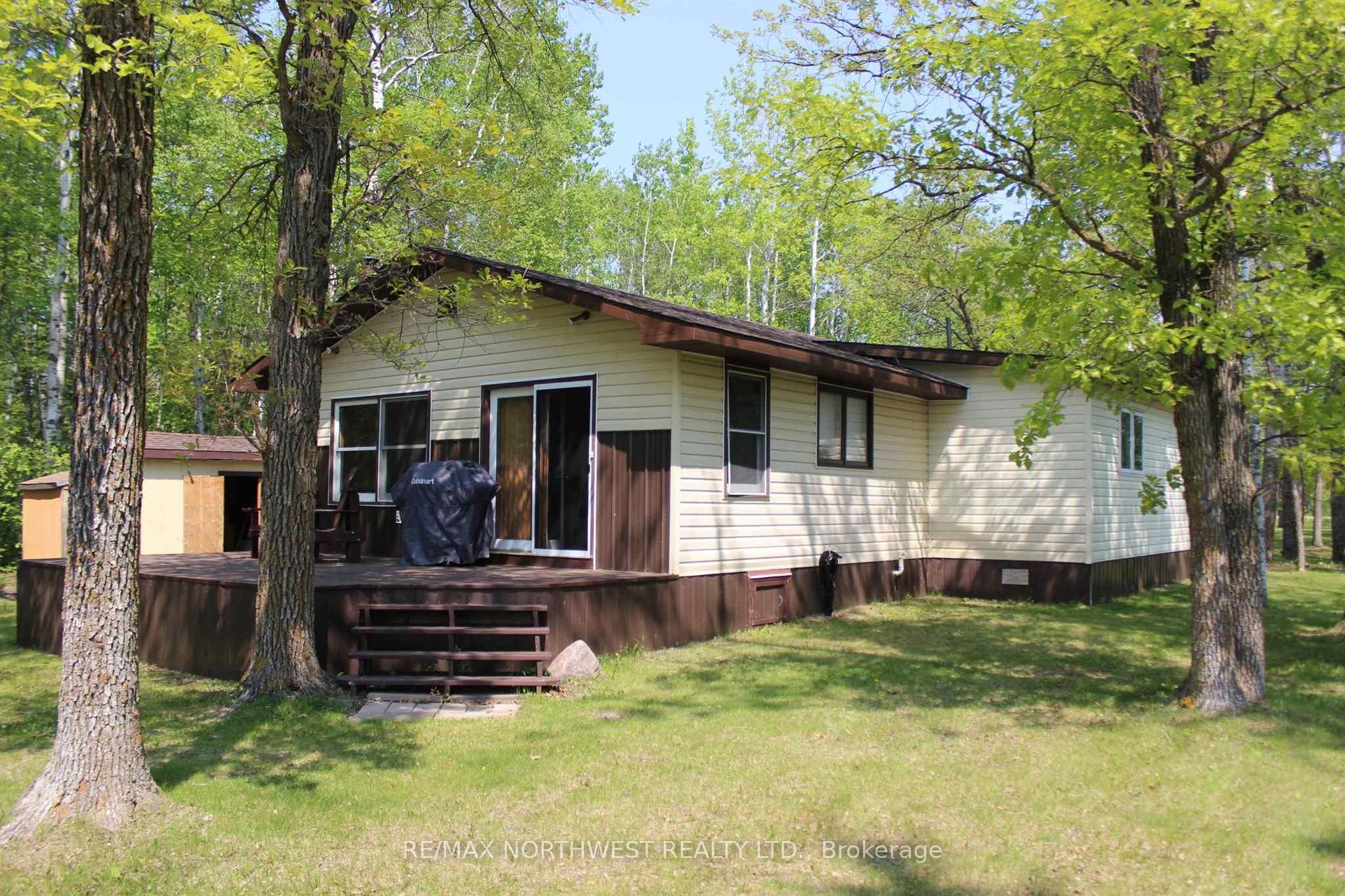 51 Grant Dr Property Photo 1