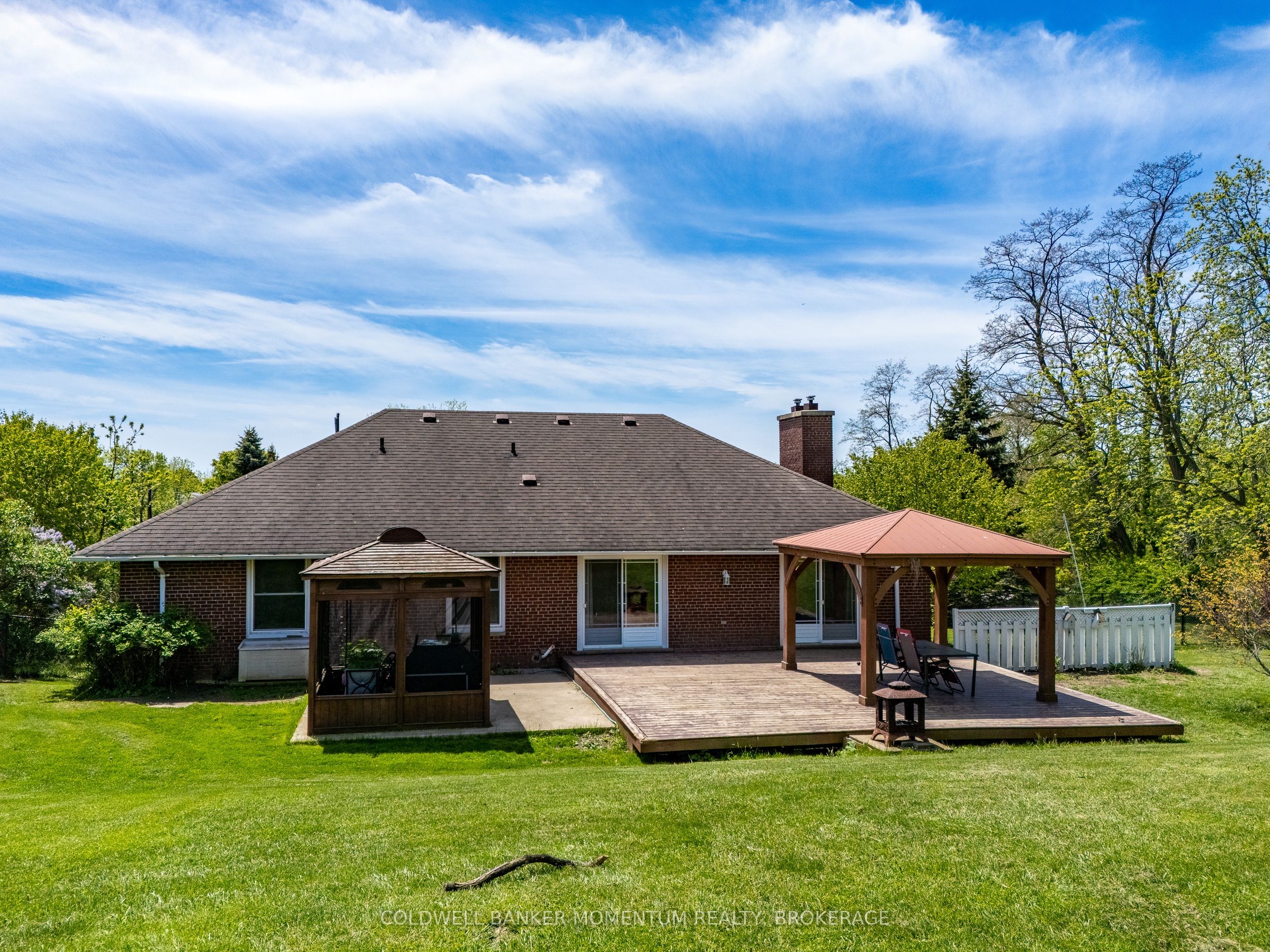 6 Dedrick Road Property Photo 2