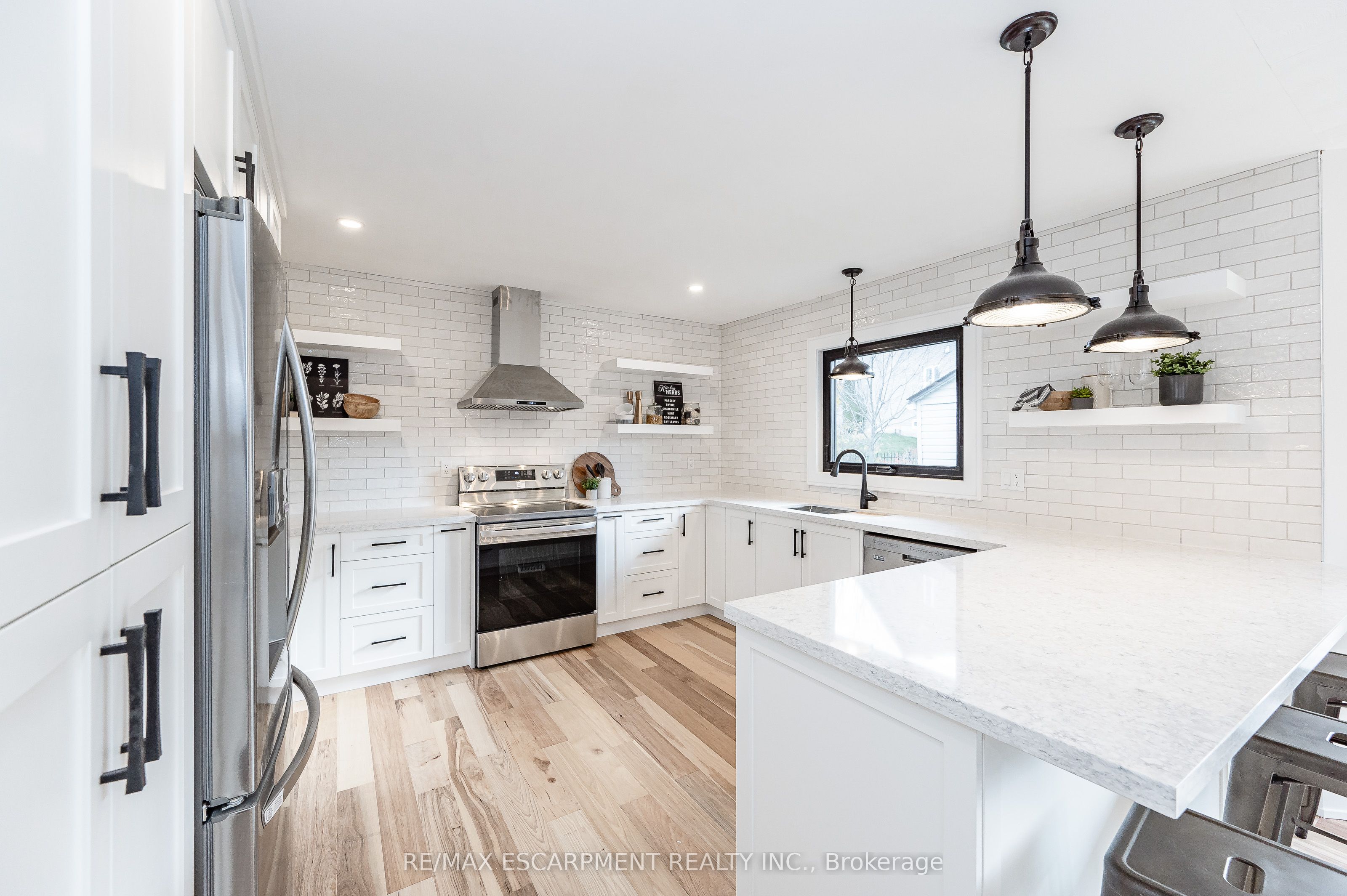 175 Bluebell Crescent Property Photo 15