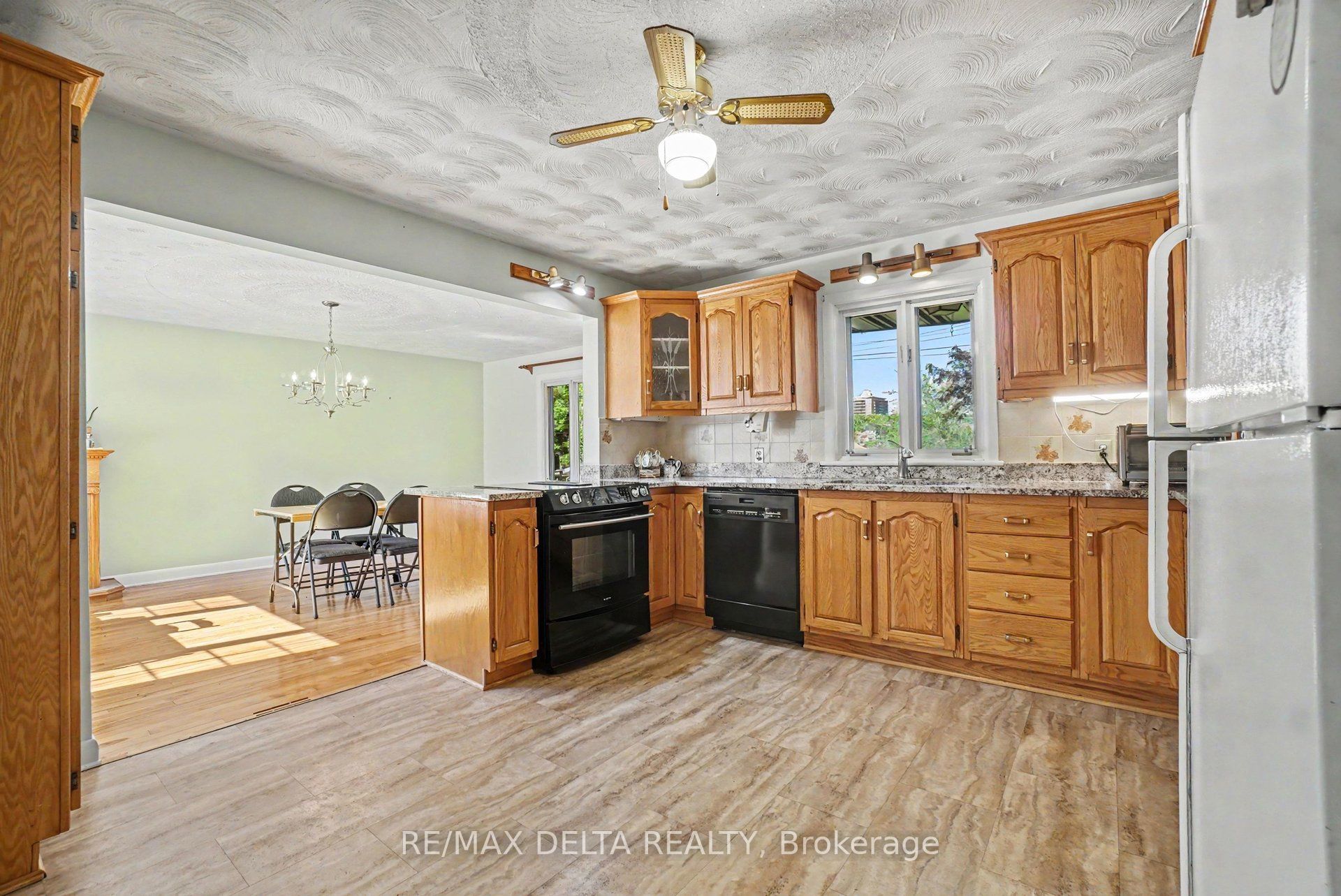 352 Lacasse Avenue Property Photo 15