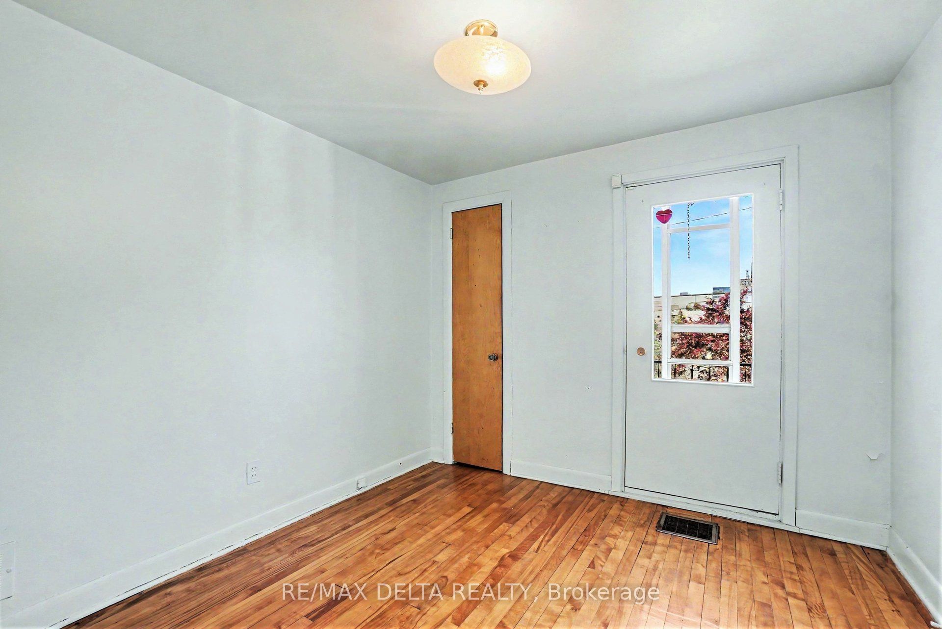 352 Lacasse Avenue Property Photo 32