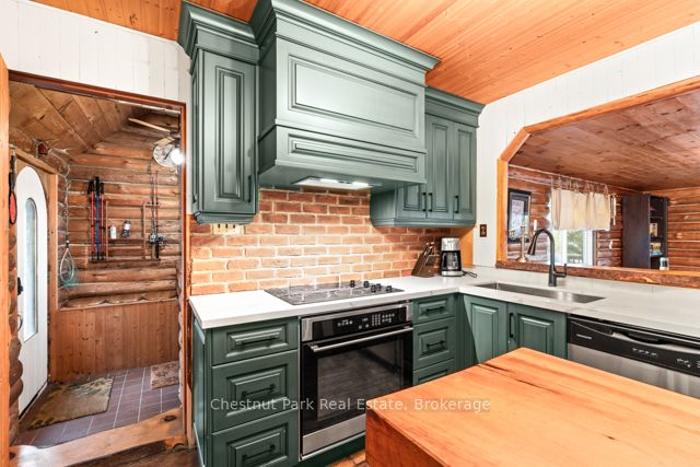 893 Relative Road Property Photo 11