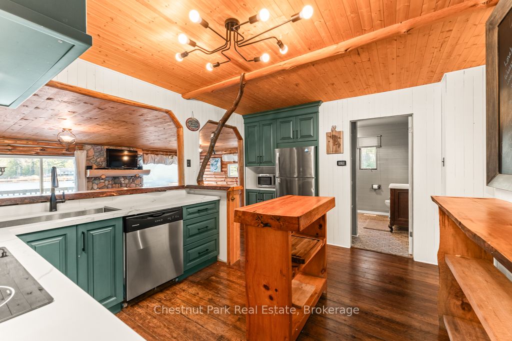 893 Relative Road Property Photo 13
