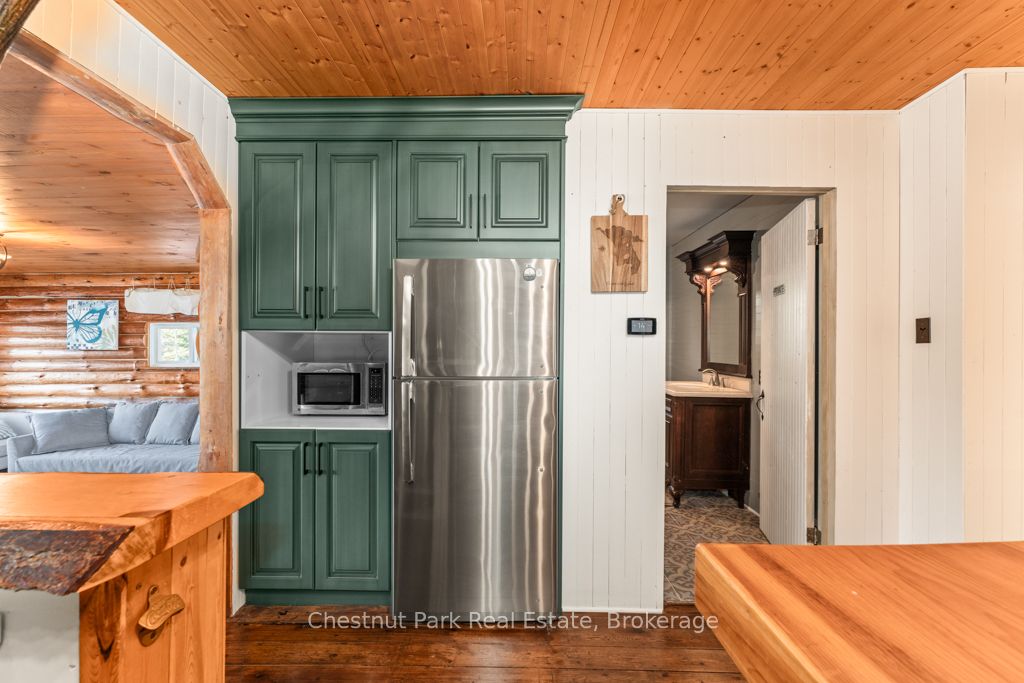 893 Relative Road Property Photo 14