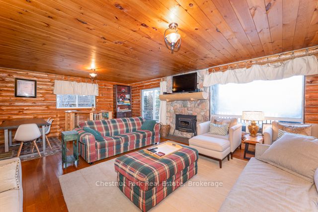 893 Relative Road Property Photo 18