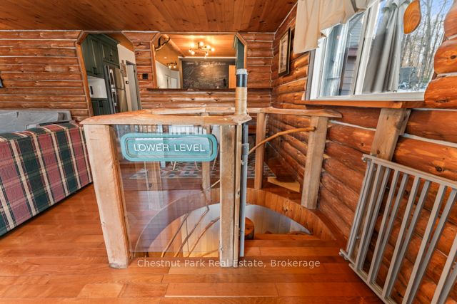 893 Relative Road Property Photo 32