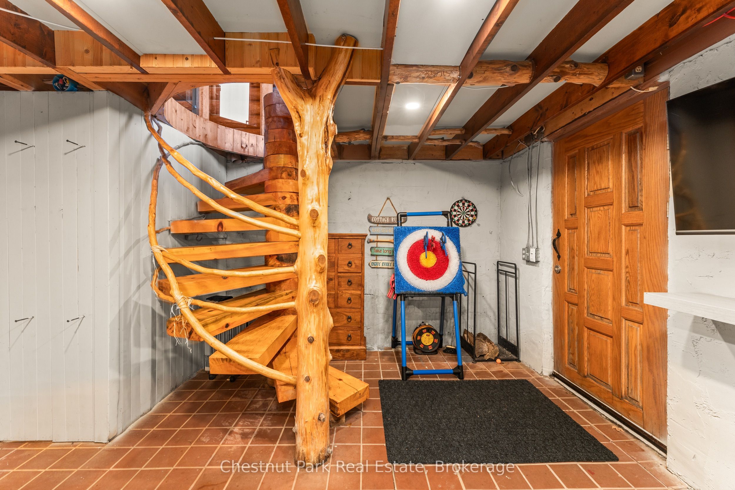 893 Relative Road Property Photo 34