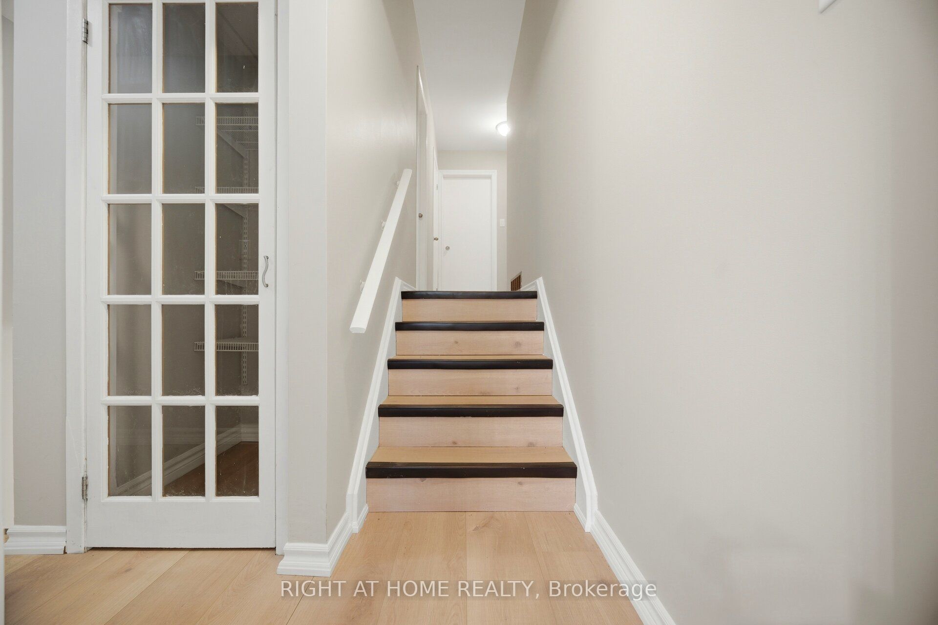 309 Simon Street Property Photo 13