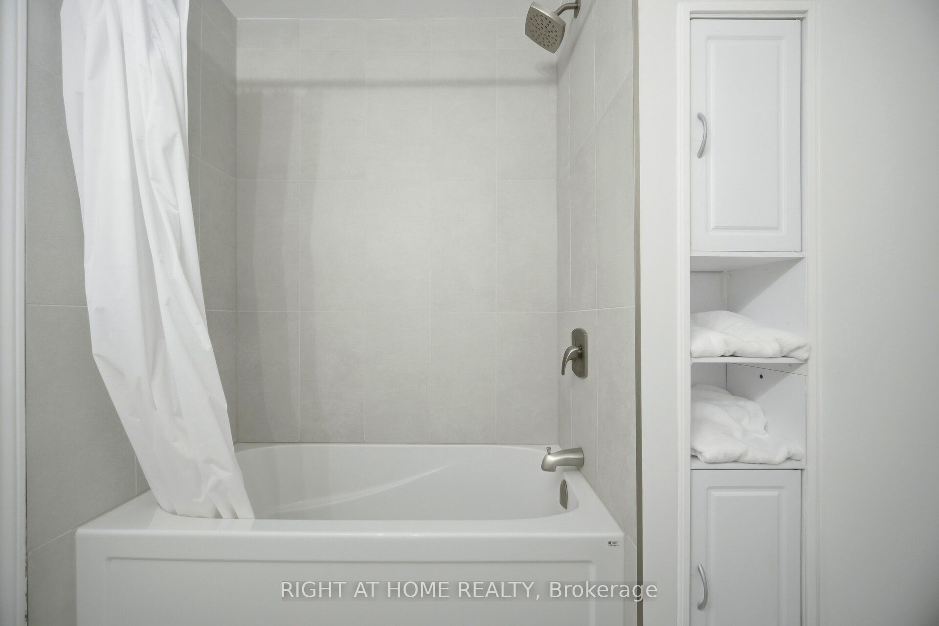 309 Simon Street Property Photo 20
