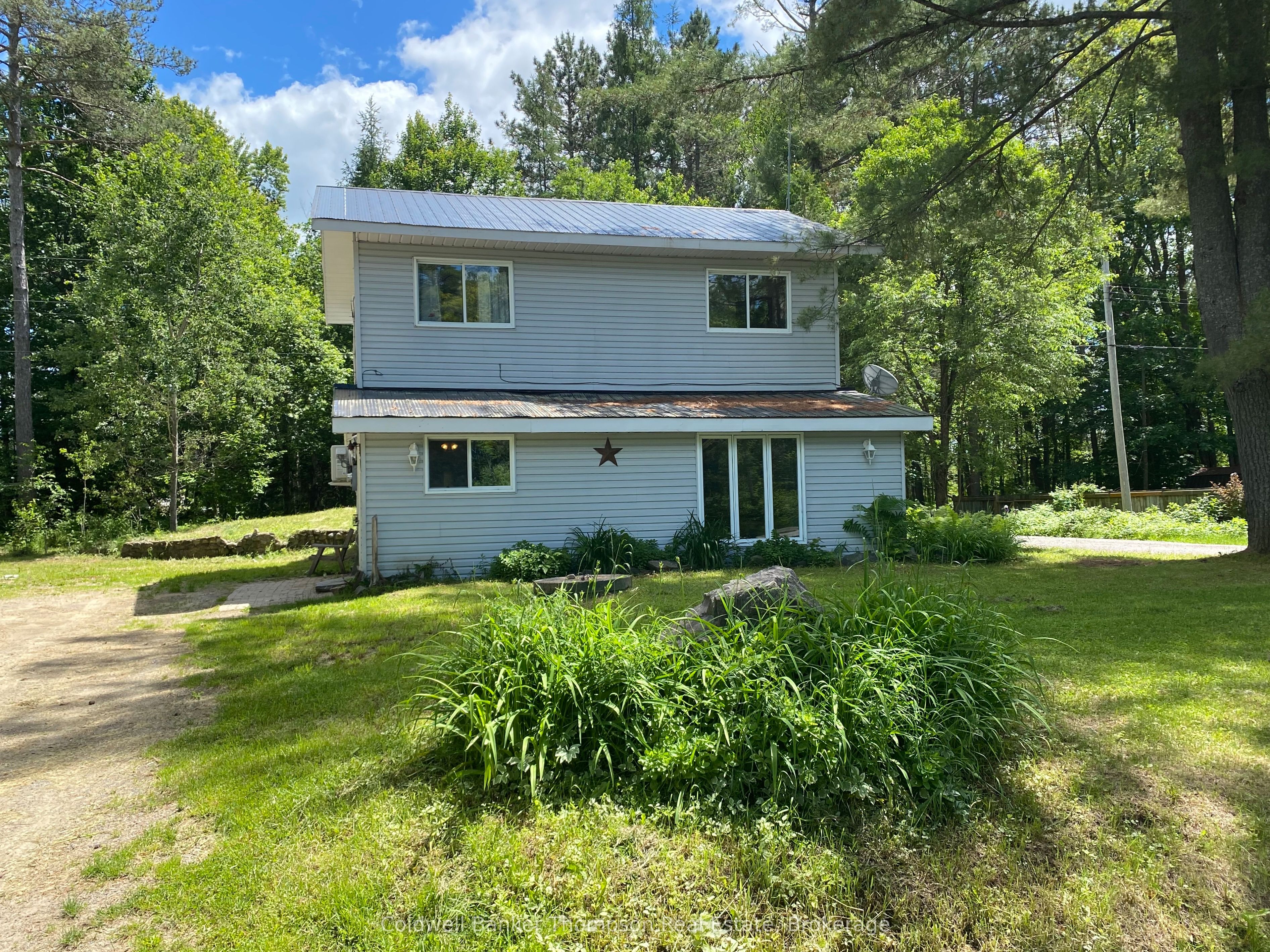 31 Hutcheson Beach Road Property Photo 1