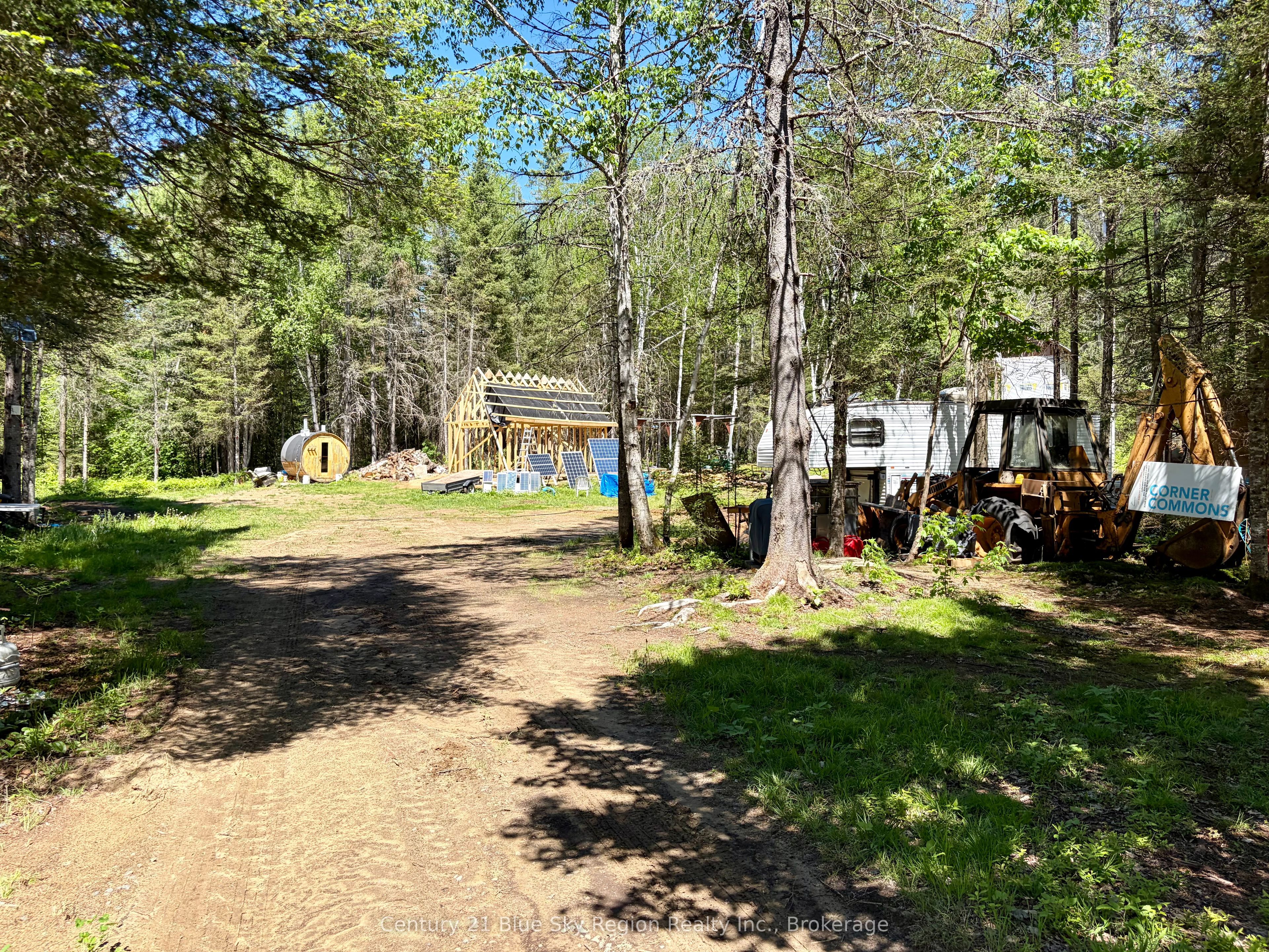 324 Proudfoot Road N Property Photo 6
