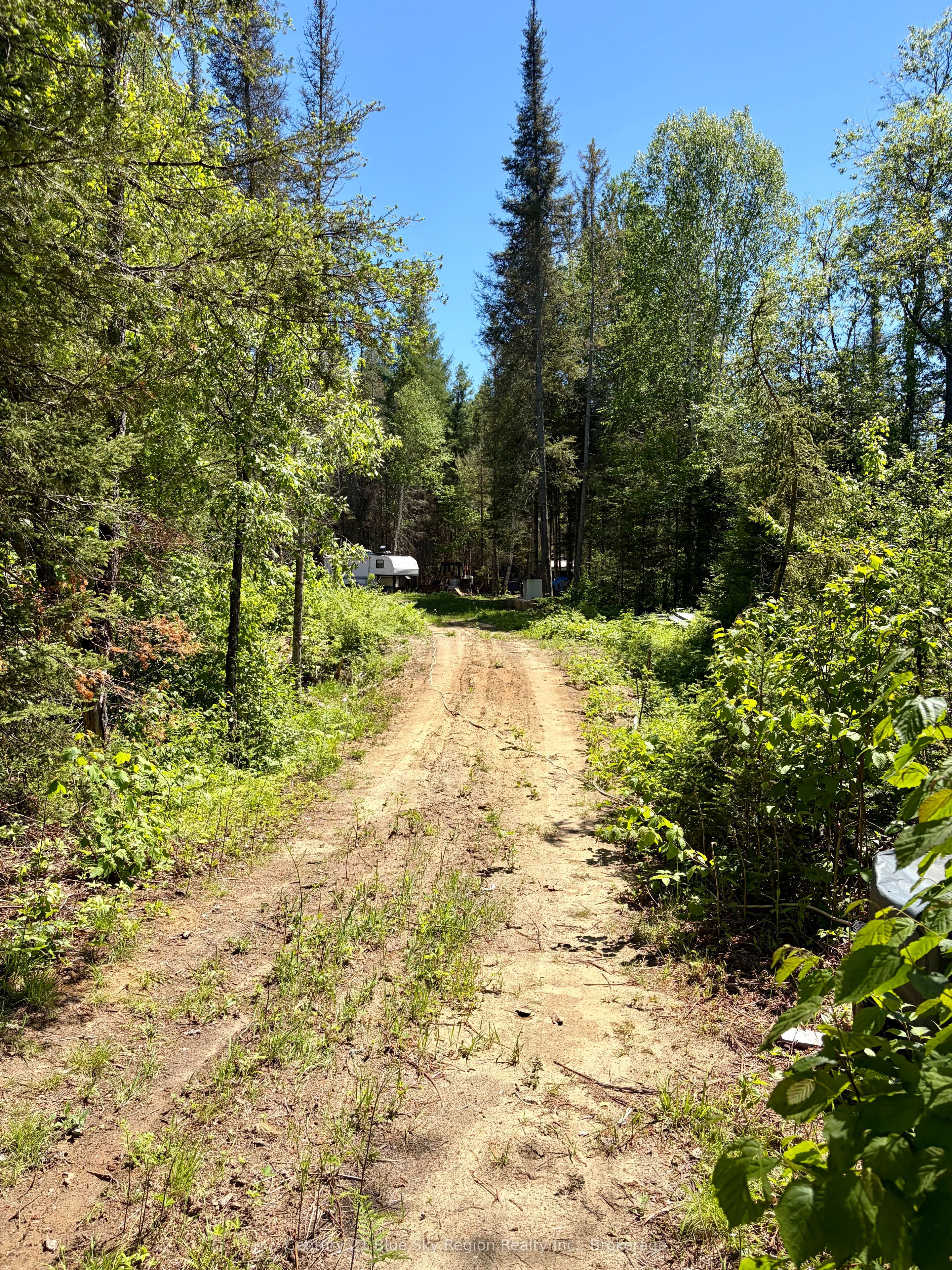 324 Proudfoot Road N Property Photo 9