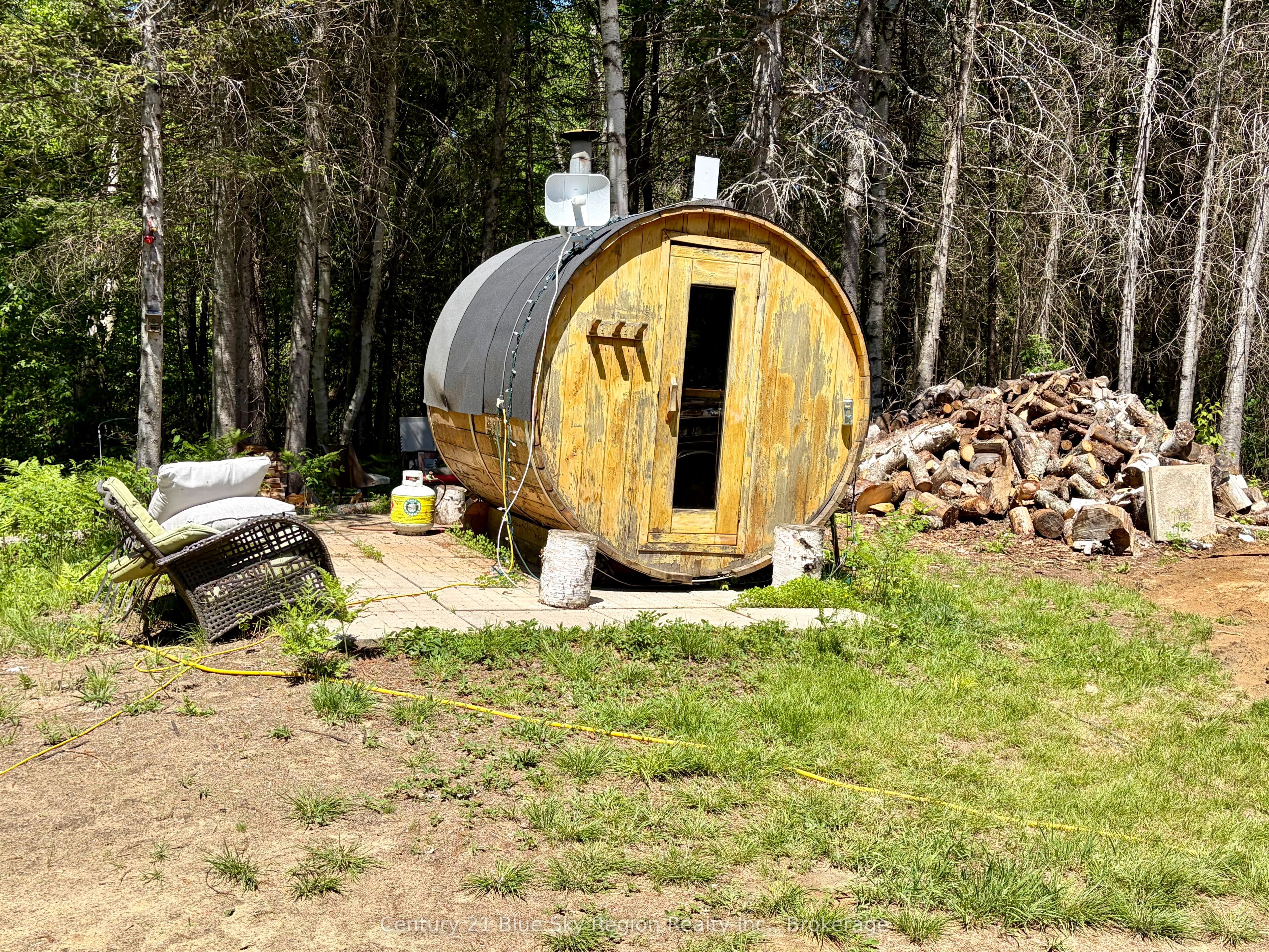 324 Proudfoot Road N Property Photo 13