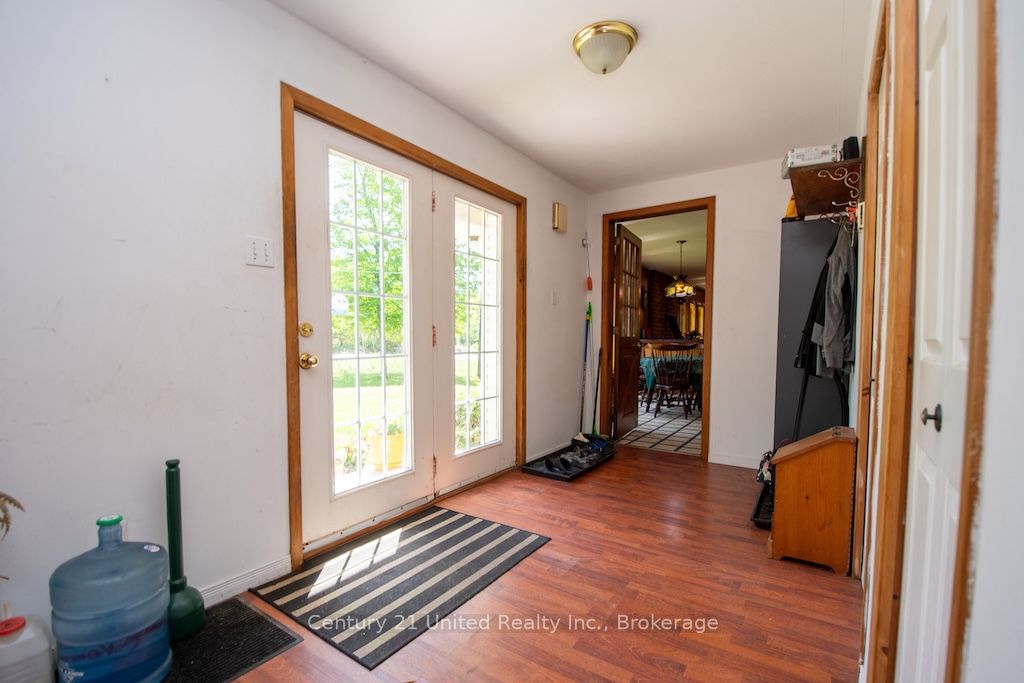 254 County Rd 620 Property Photo 4