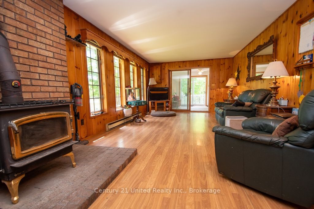 254 County Rd 620 Property Photo 5