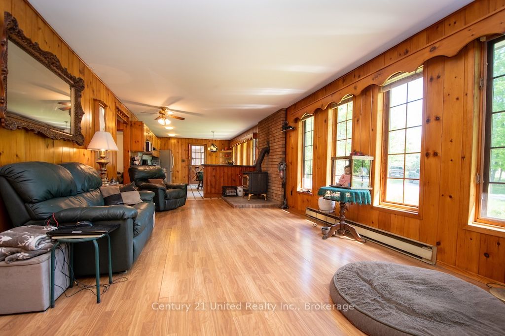 254 County Rd 620 Property Photo 6