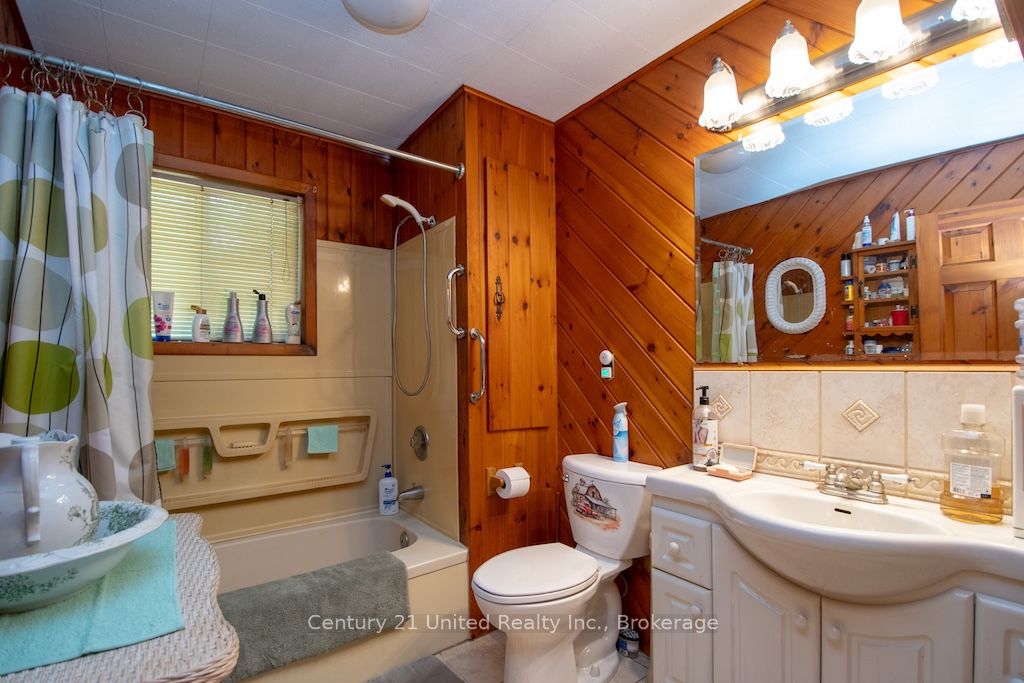 254 County Rd 620 Property Photo 18