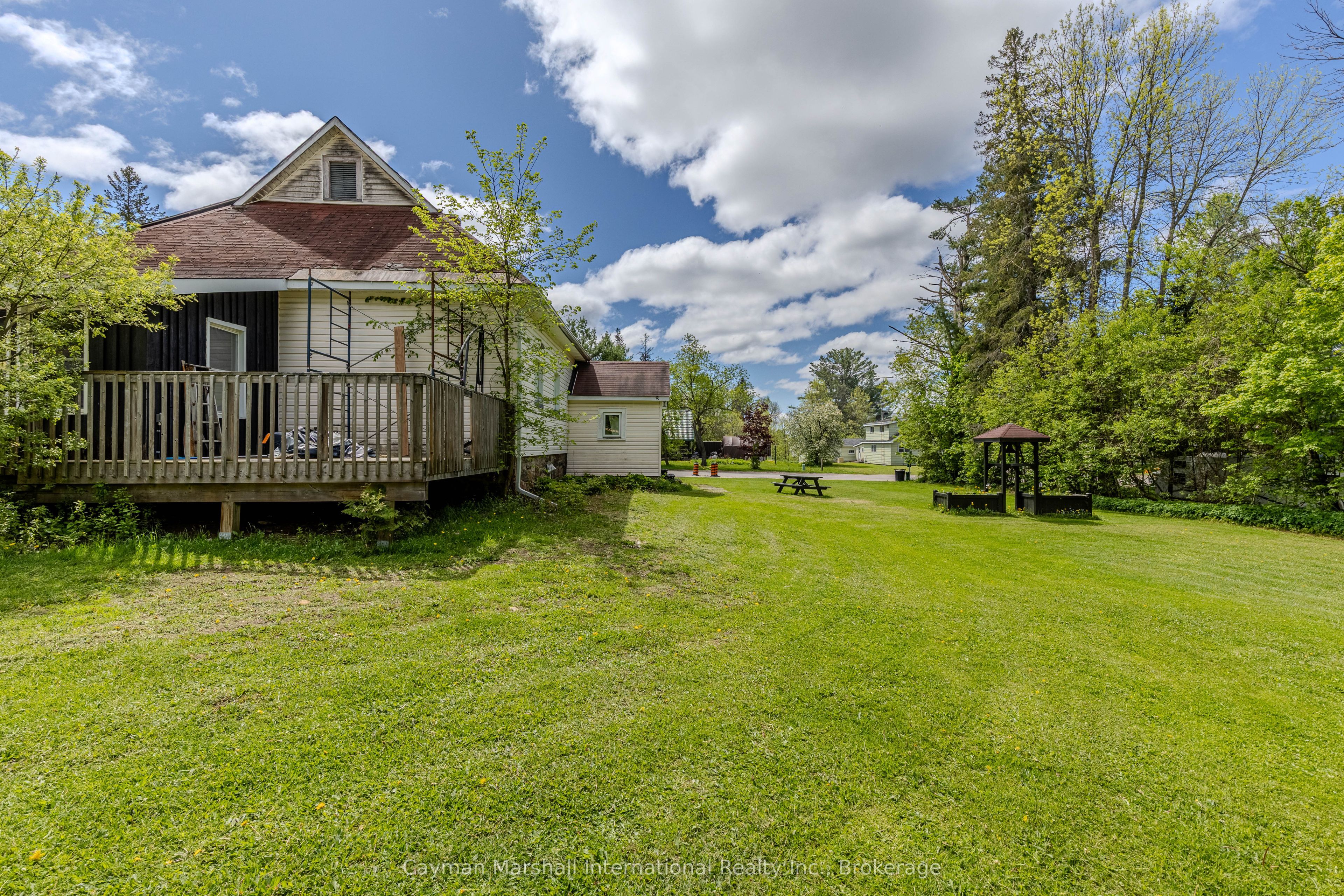 11 Lock Street Property Photo 23