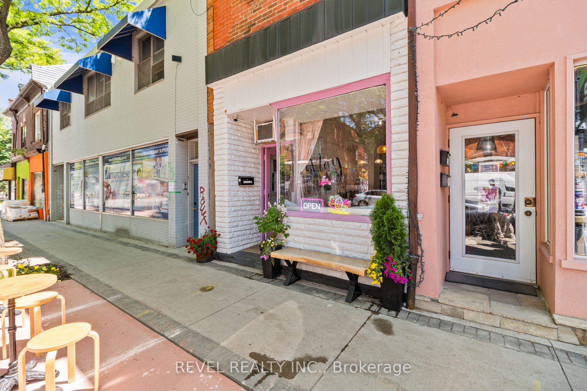 334 James Street N Property Photo 2