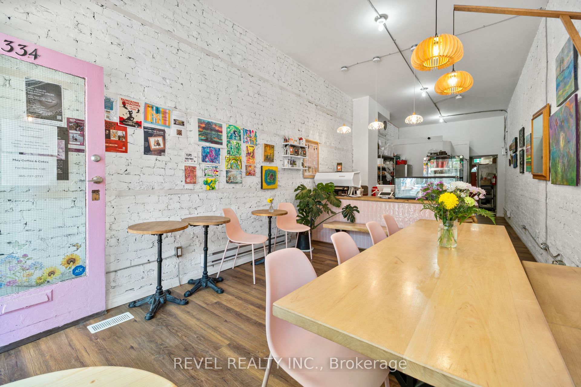 334 James Street N Property Photo 4