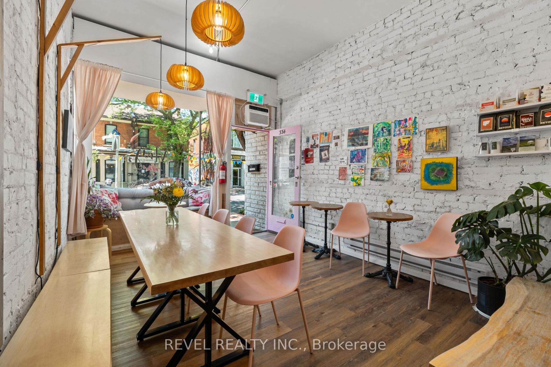 334 James Street N Property Photo 5