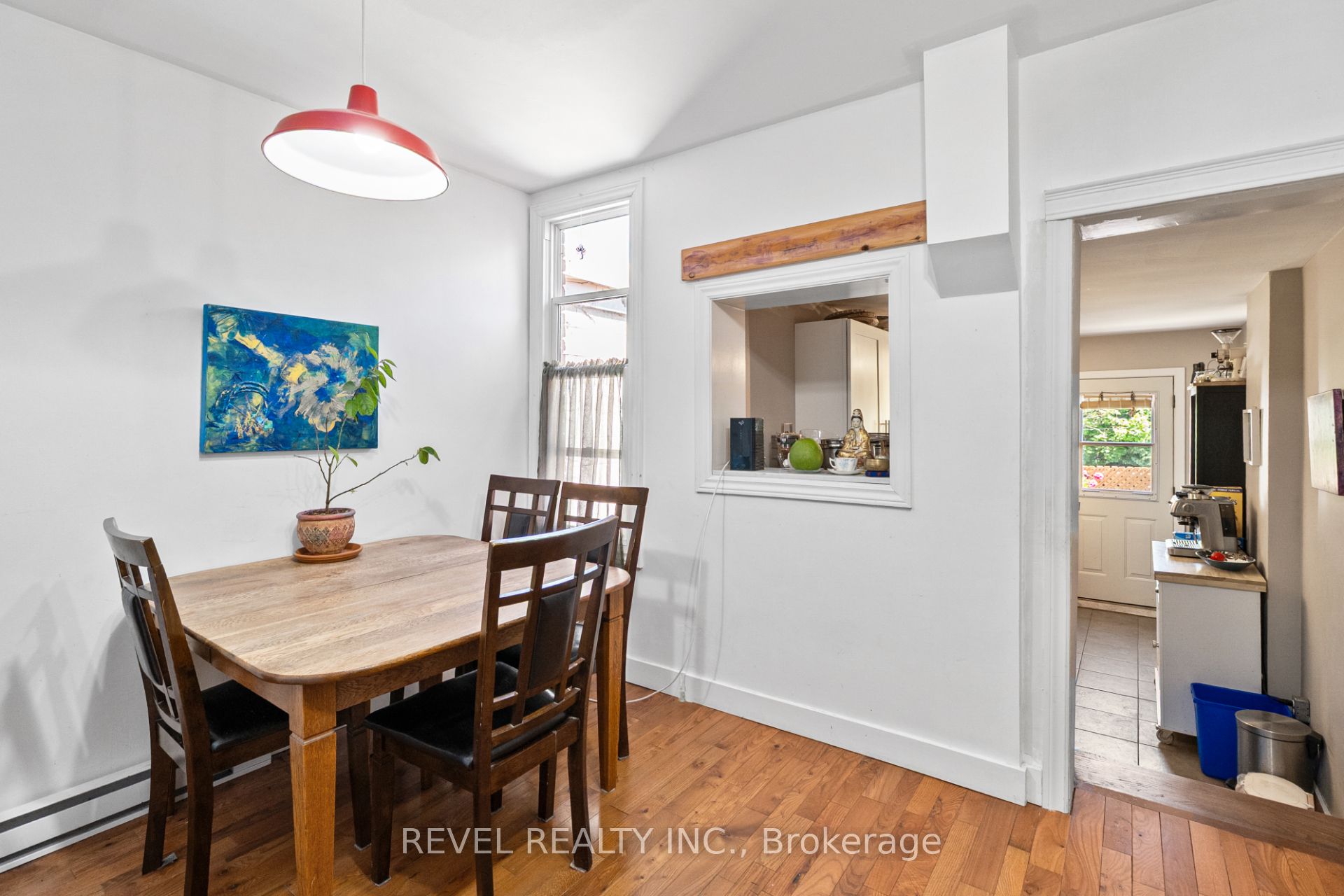 334 James Street N Property Photo 16