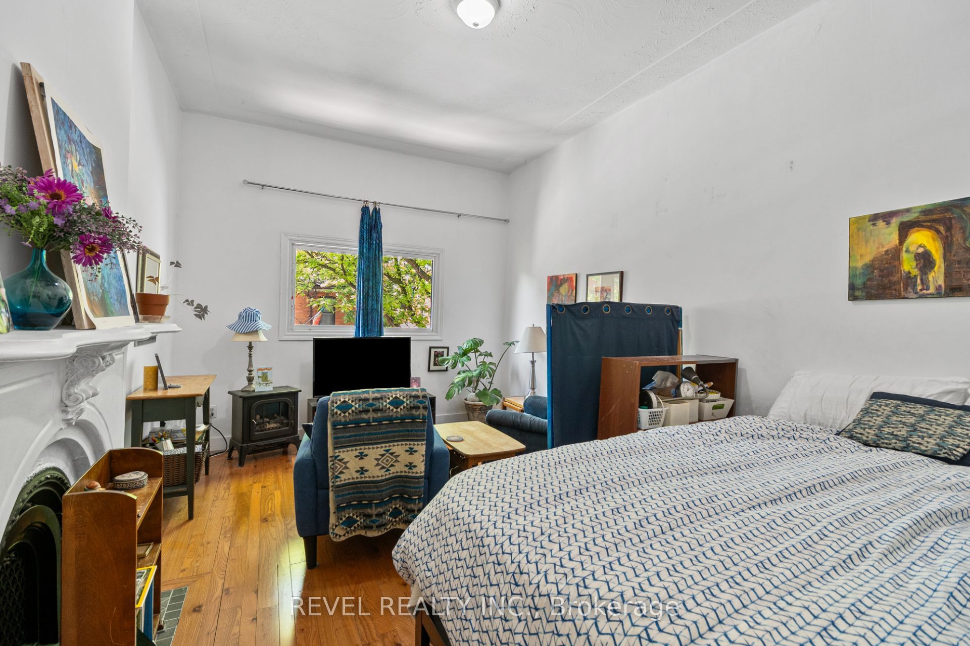 334 James Street N Property Photo 19