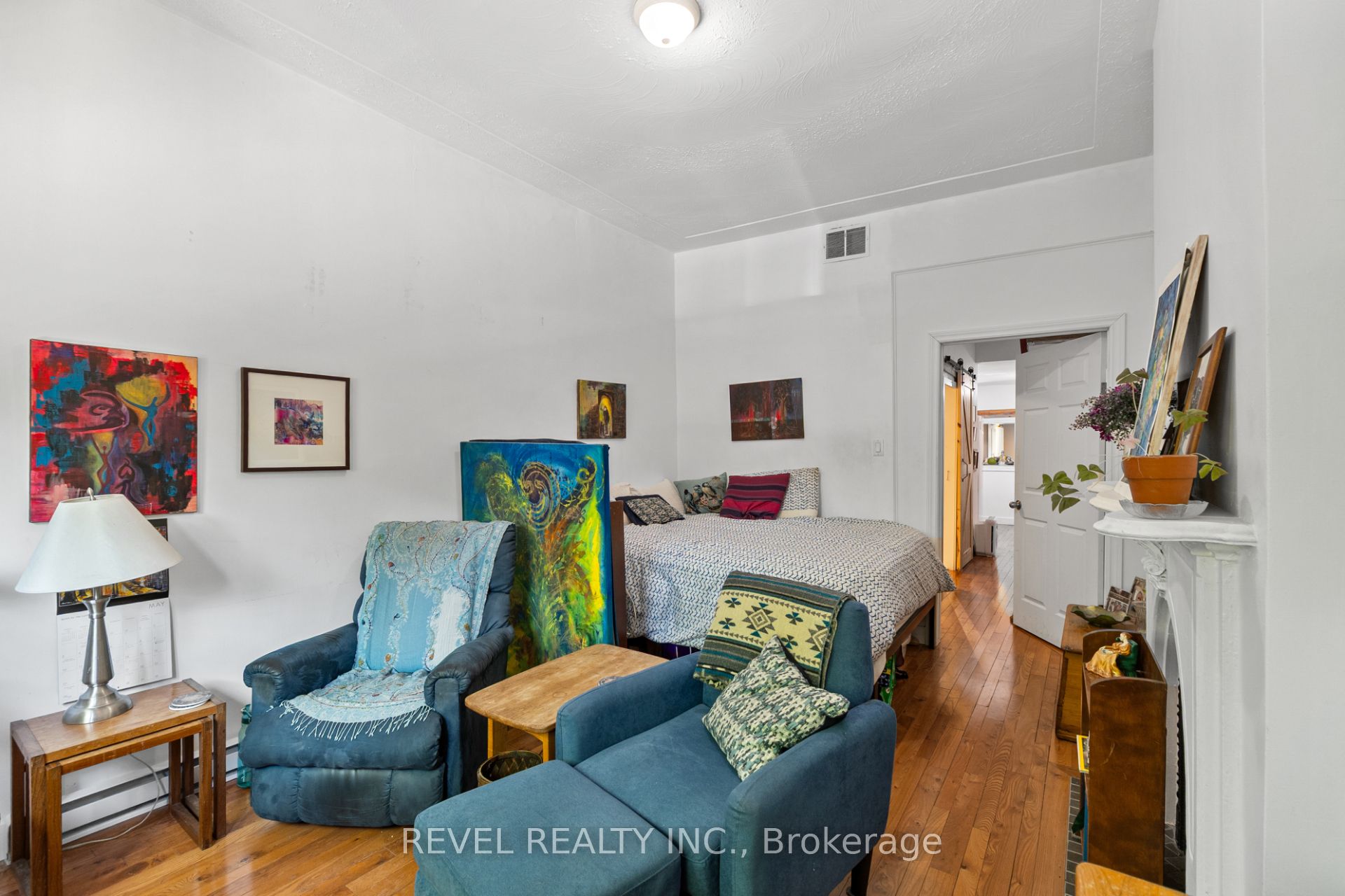 334 James Street N Property Photo 20