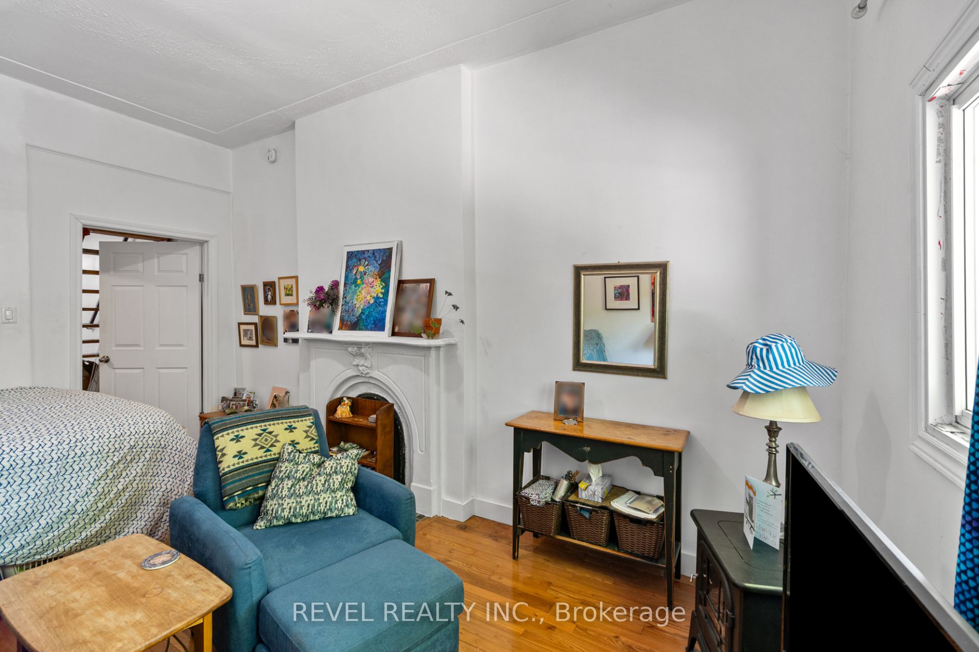 334 James Street N Property Photo 21