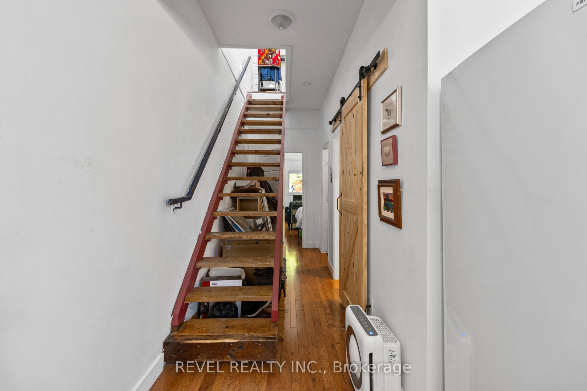 334 James Street N Property Photo 24