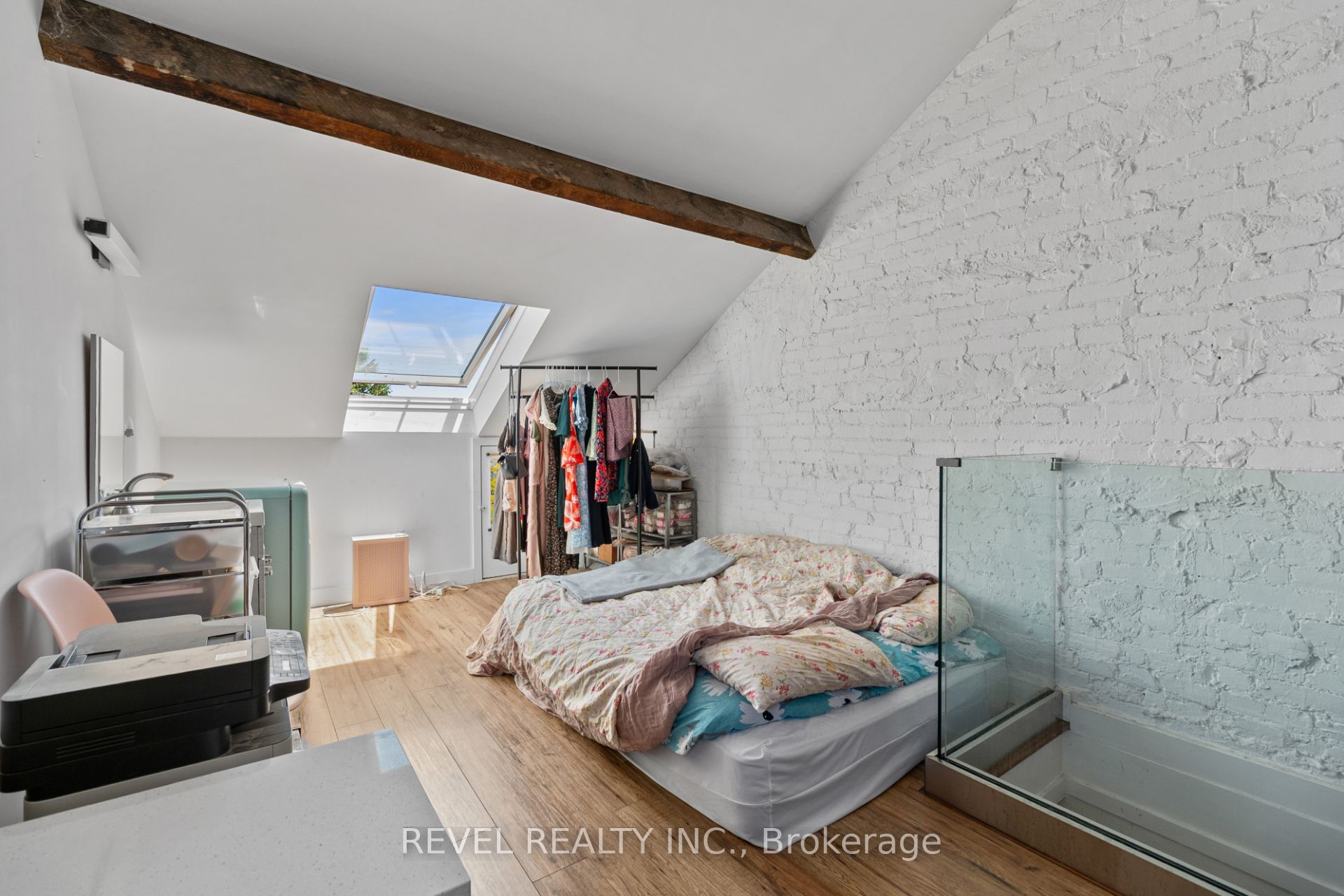 334 James Street N Property Photo 26