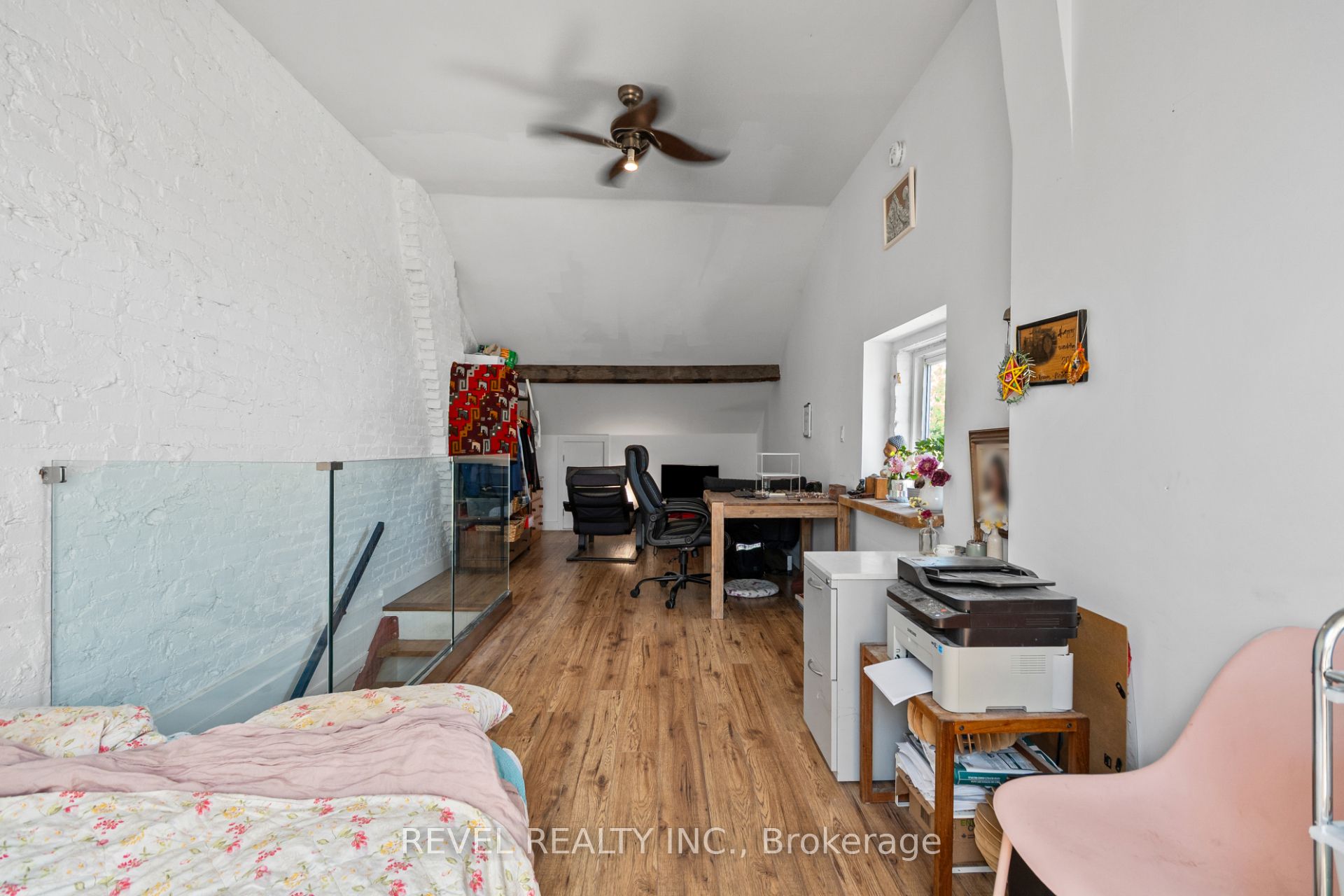 334 James Street N Property Photo 27