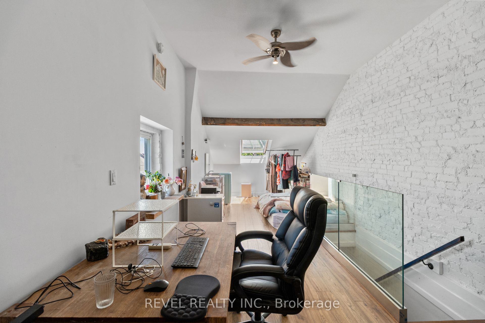 334 James Street N Property Photo 30
