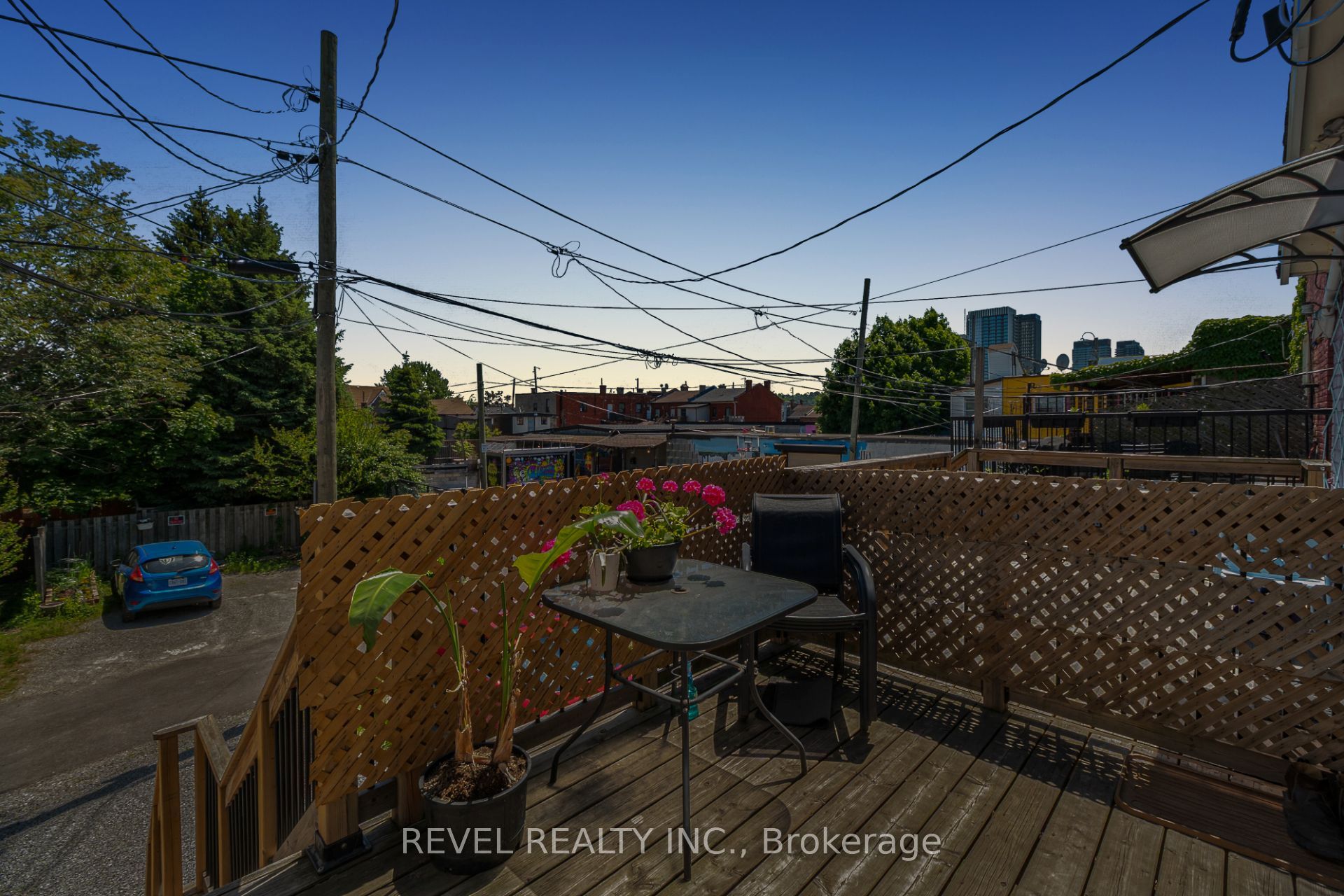 334 James Street N Property Photo 36