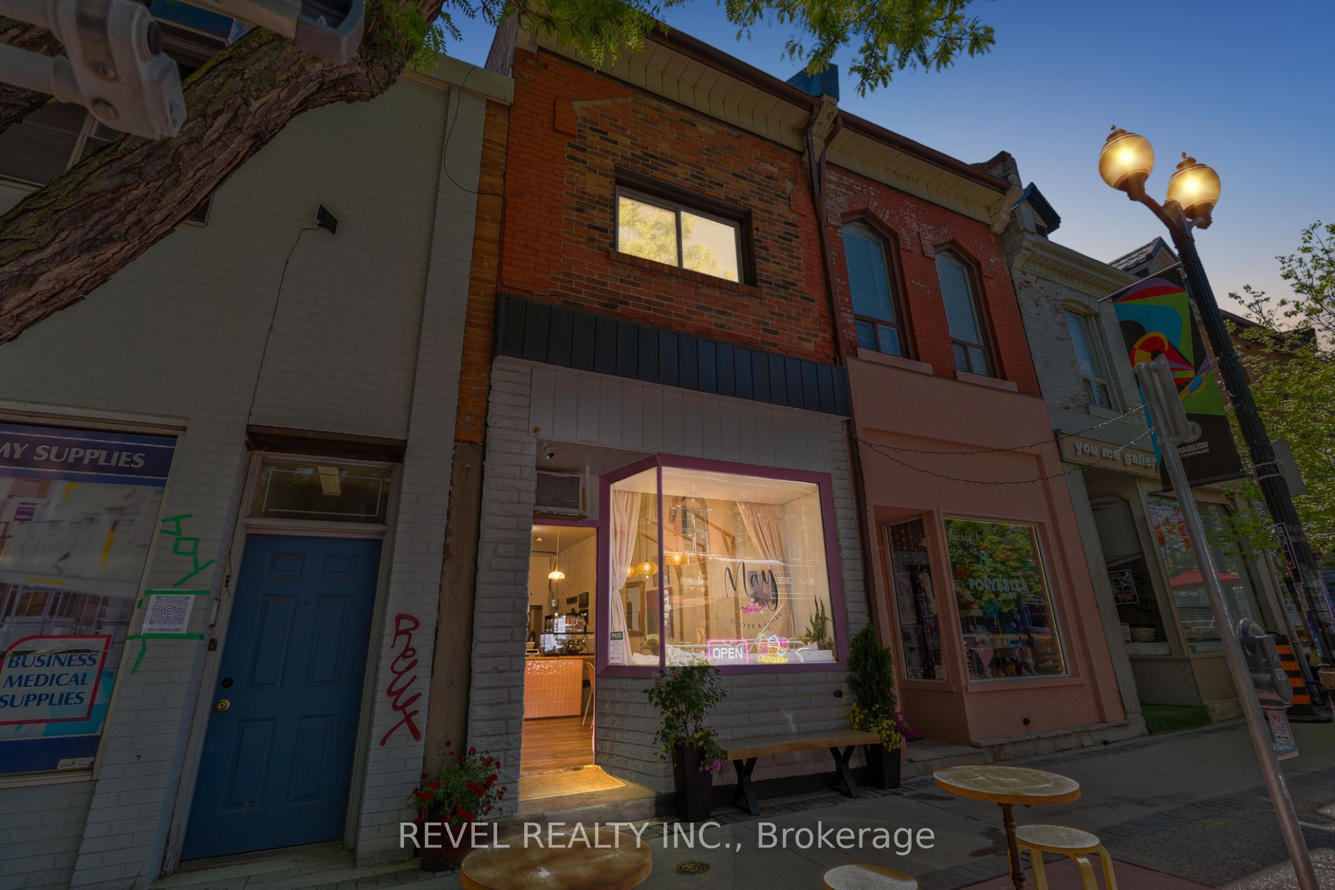 334 James Street N Property Photo 38