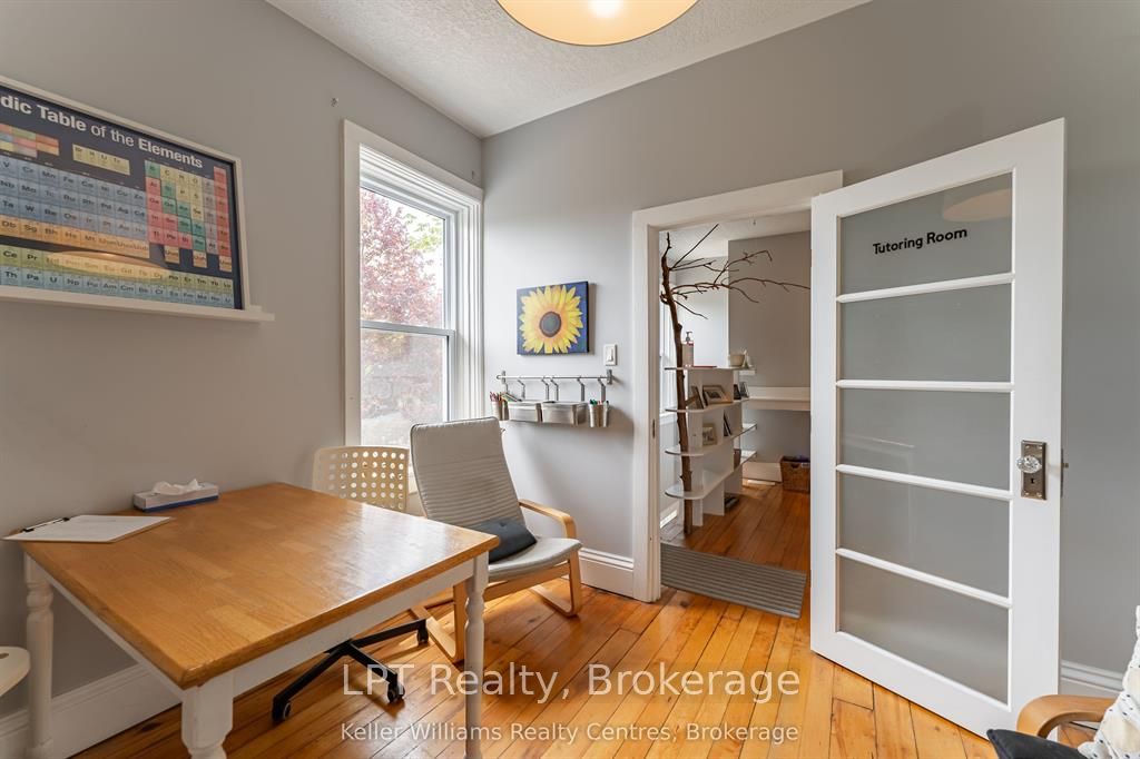 569 Catherine Street Property Photo 35