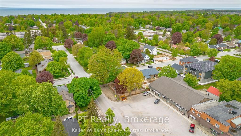 569 Catherine Street Property Photo 45