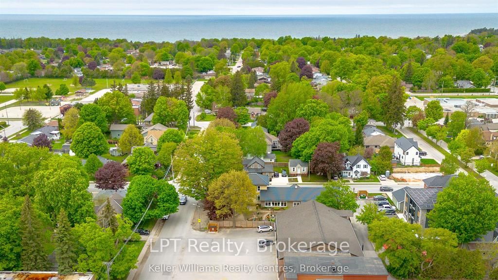 569 Catherine Street Property Photo 46