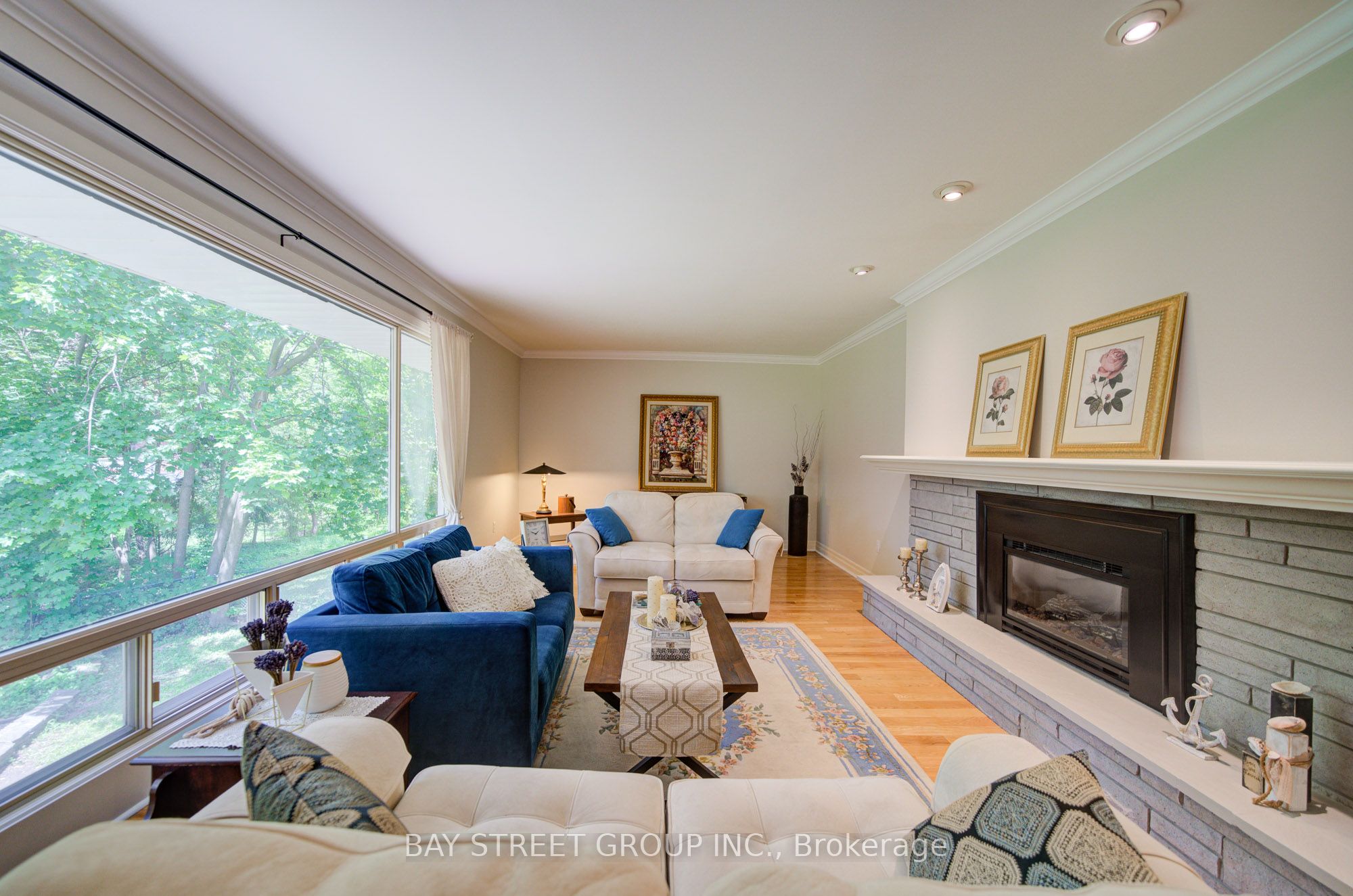 88 Marsdale Drive Property Photo 6