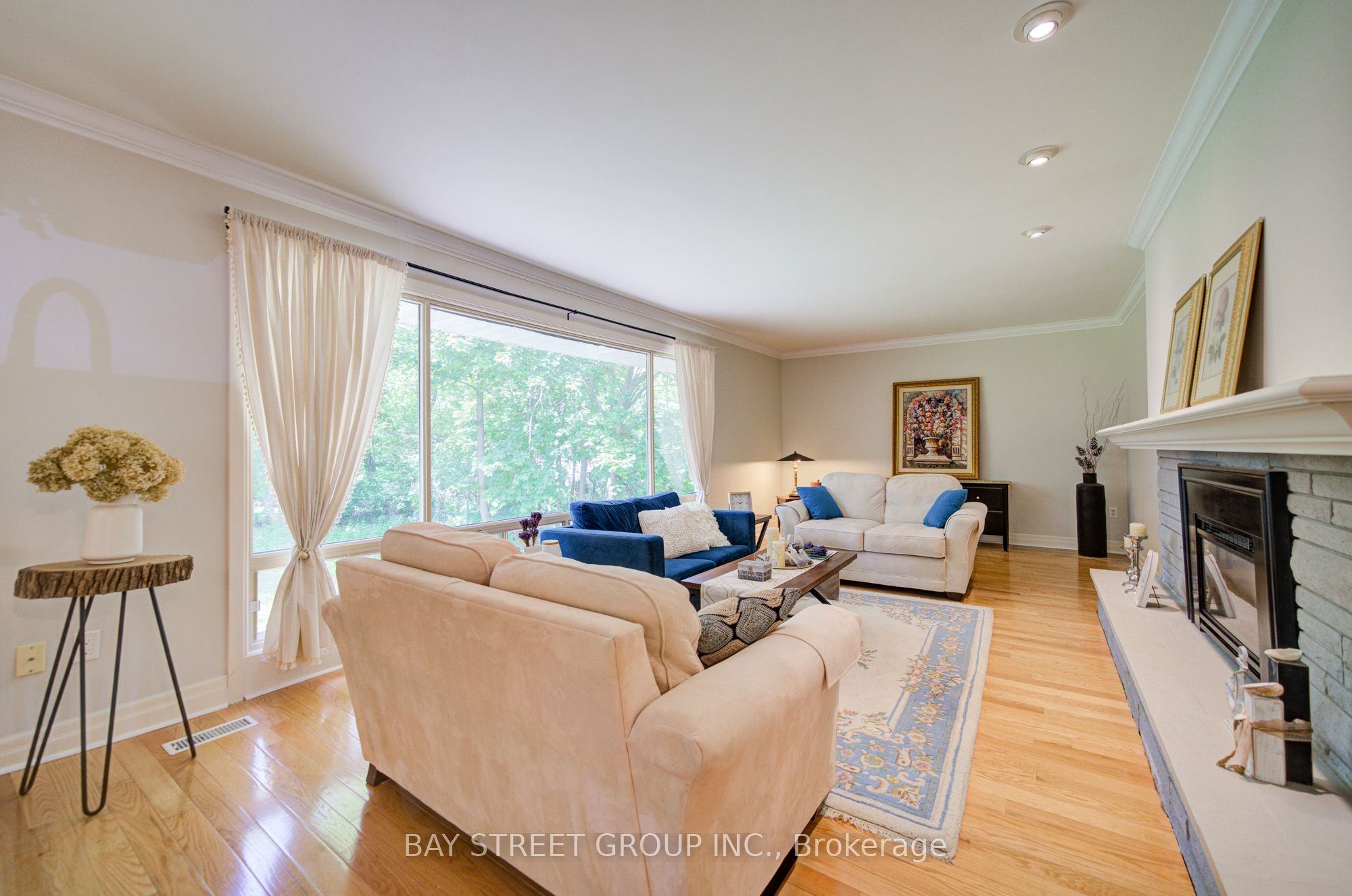 88 Marsdale Drive Property Photo 8