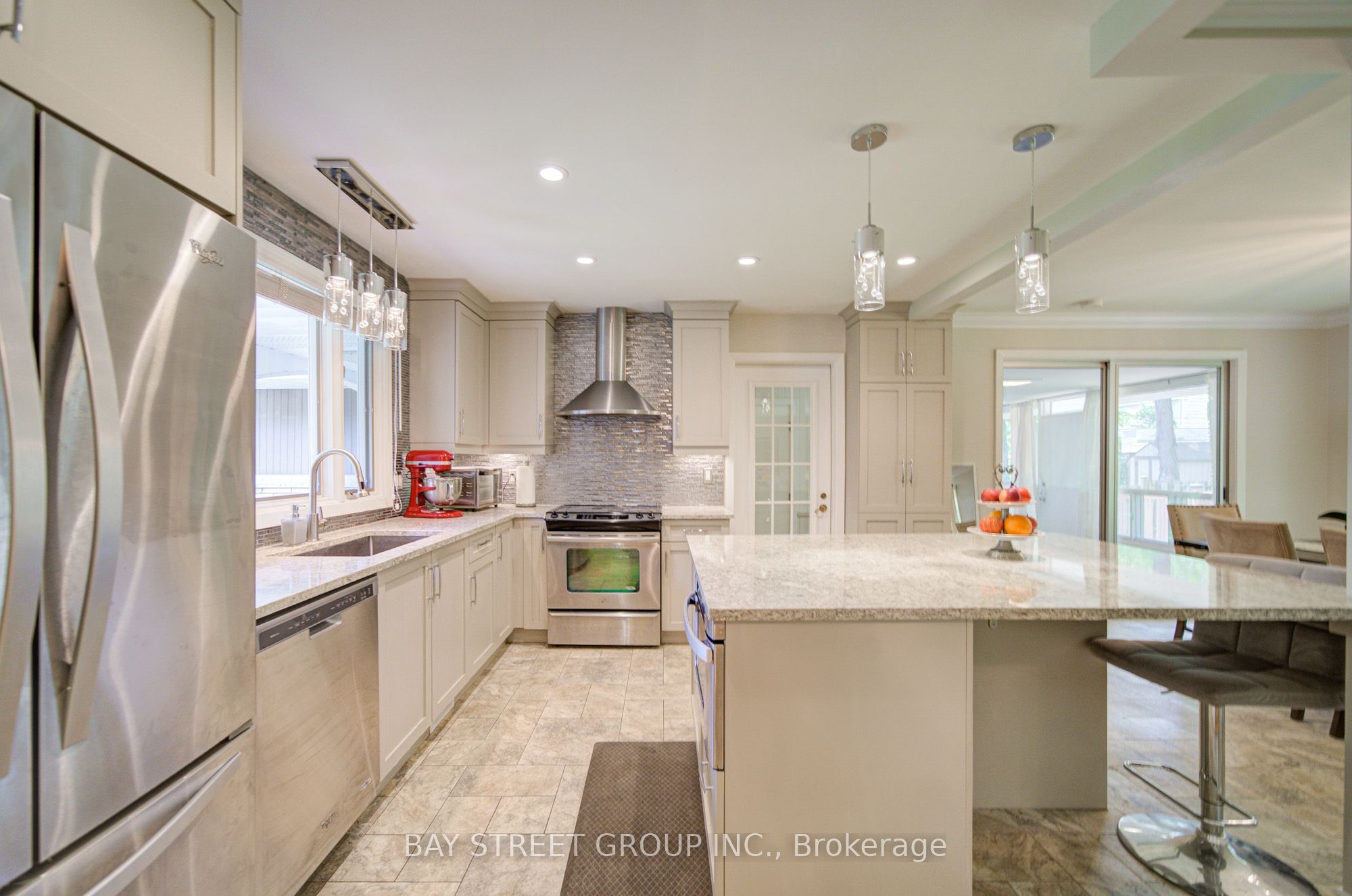 88 Marsdale Drive Property Photo 15
